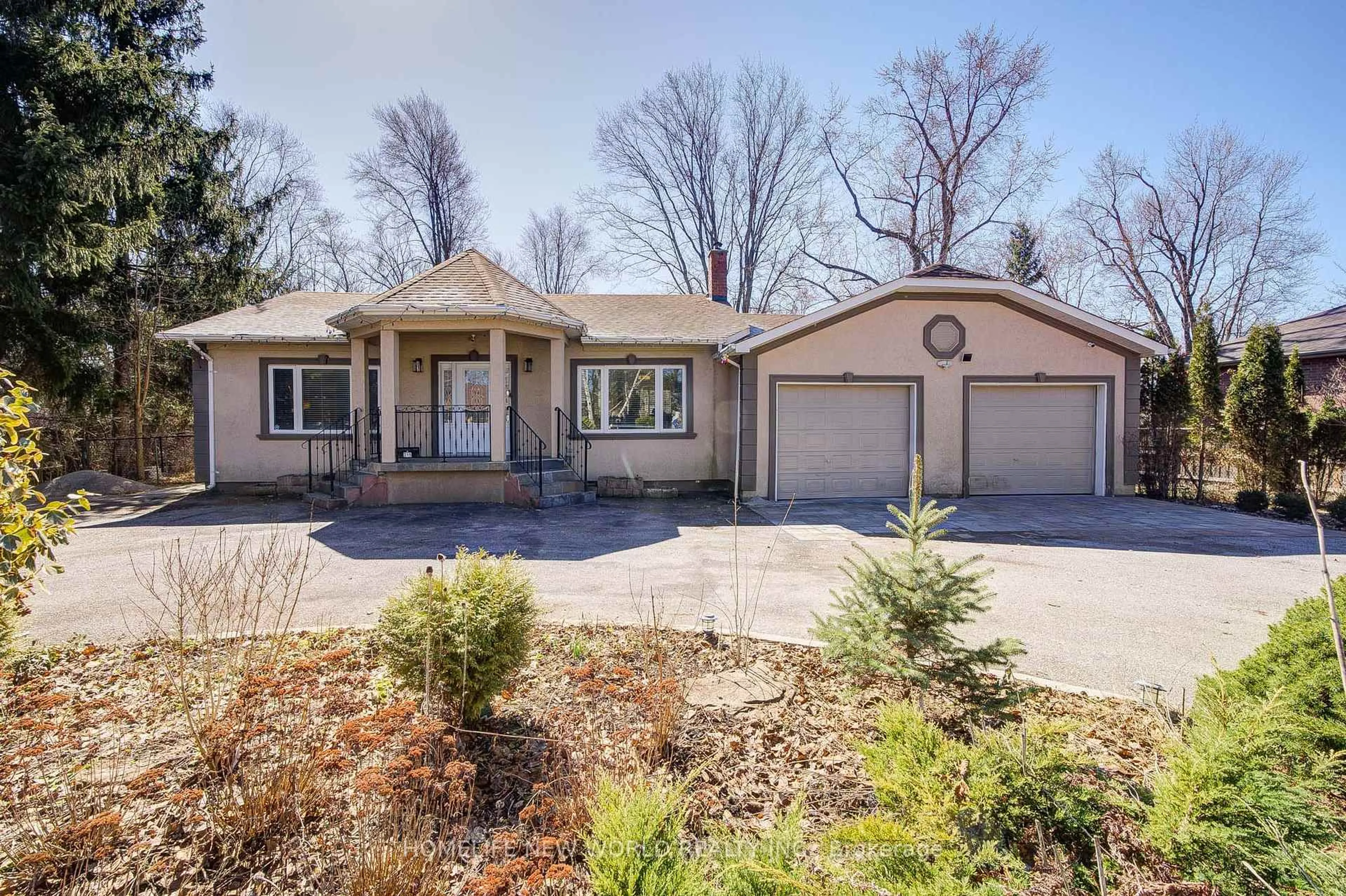 Home with brick exterior material, street for 215 Willow Dr, Georgina Ontario L4P 2R9