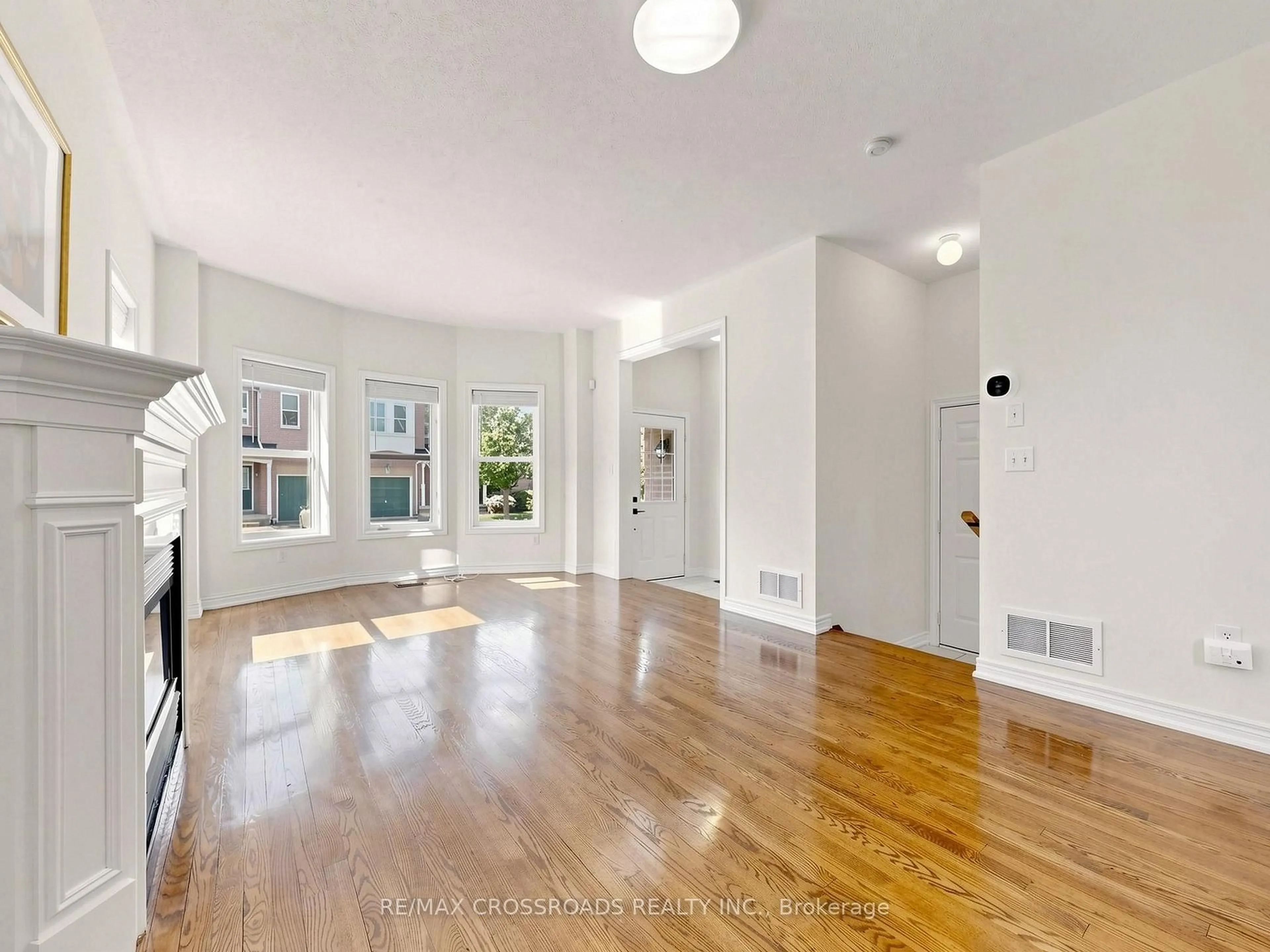 A pic of a room for 52 DREW KELLY Way, Markham Ontario L3R 5R2