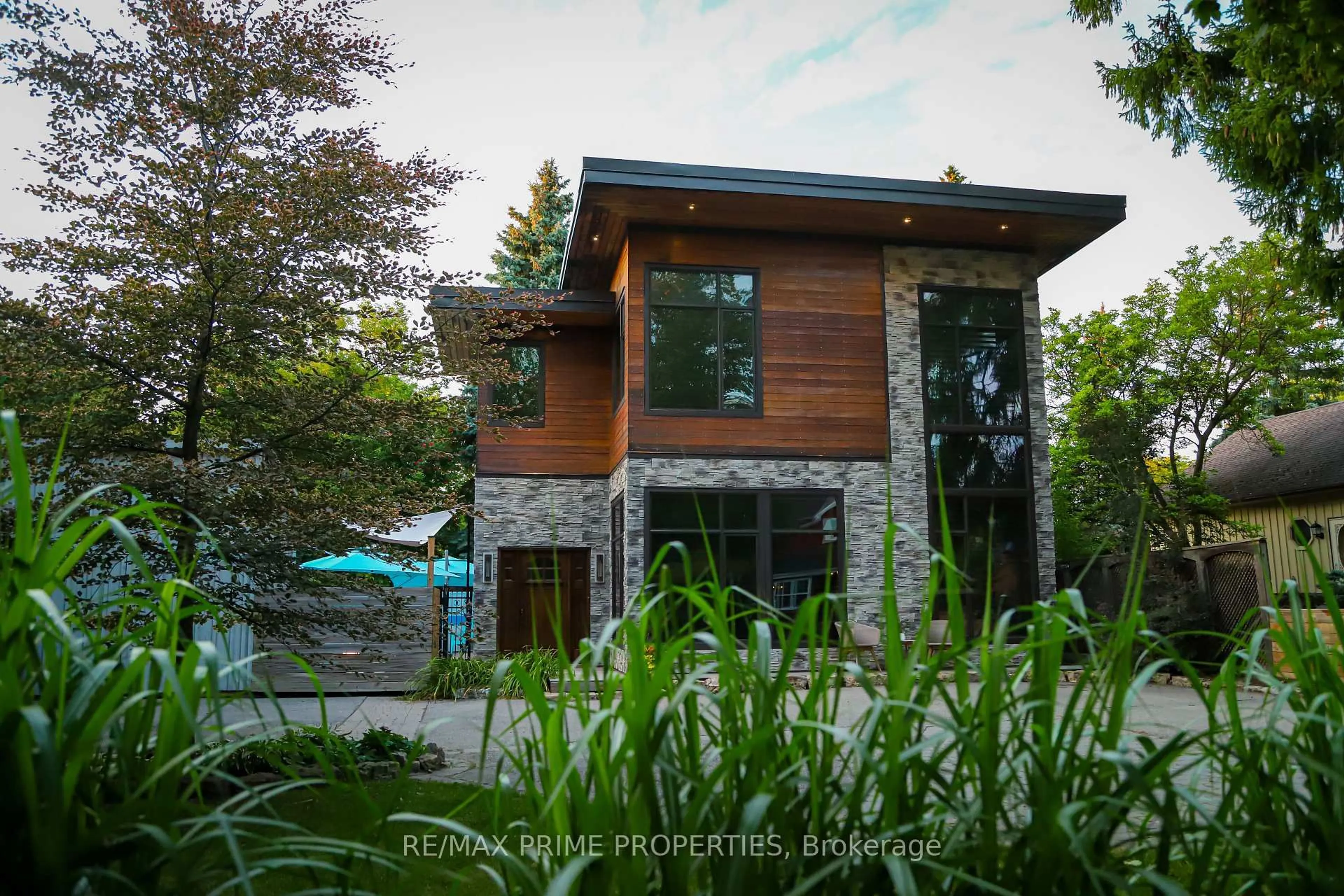 Home with brick exterior material, building for 227 Second St, Whitchurch-Stouffville Ontario L4A 1B9
