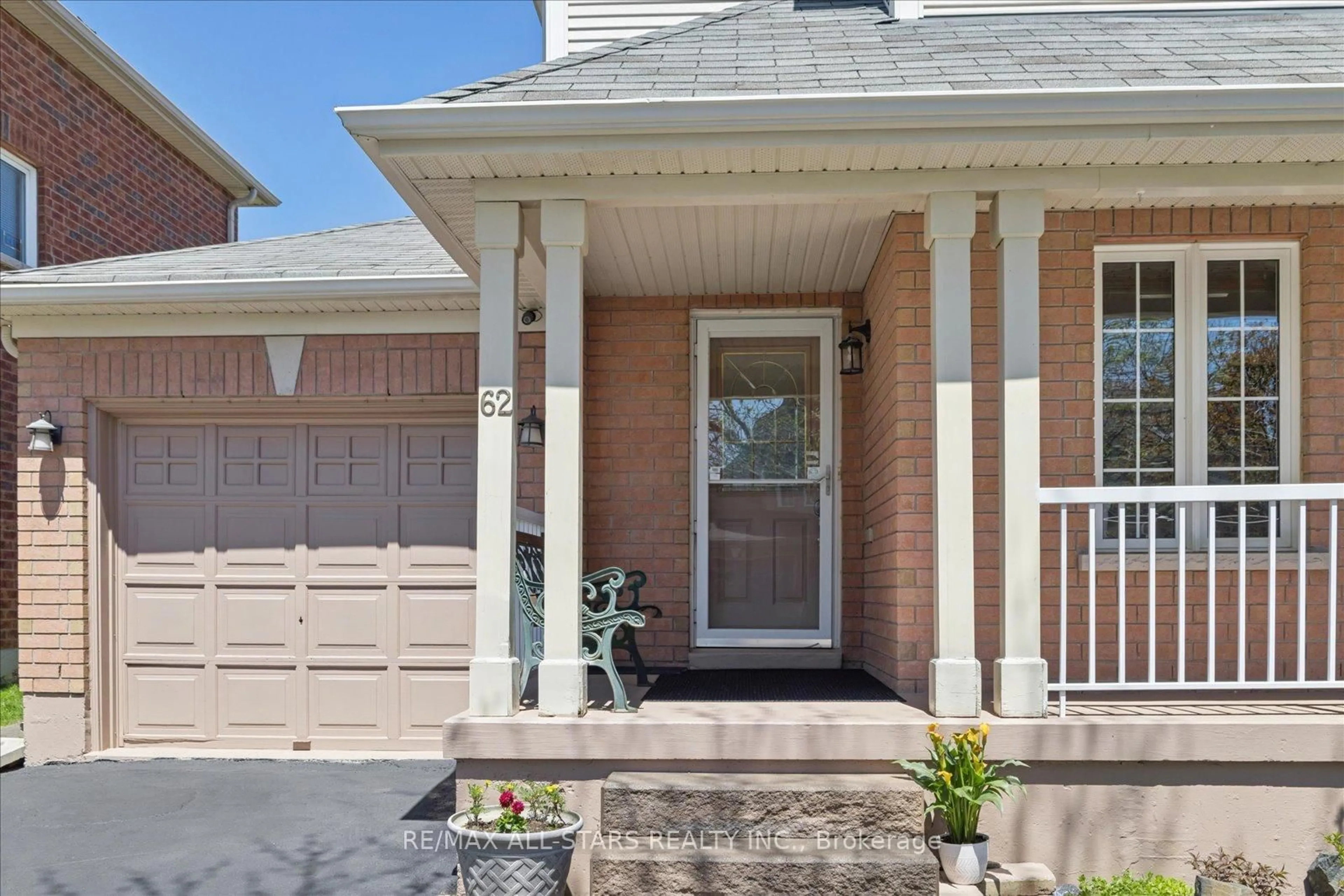 Home with brick exterior material, street for 62 Reddenhurst Cres, Georgina Ontario L4P 4G2