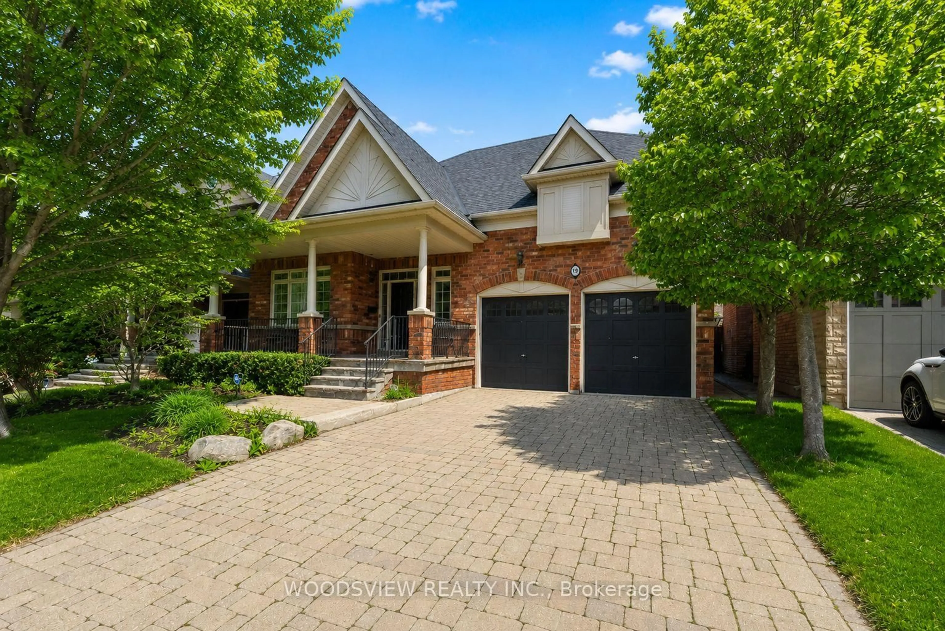 Home with brick exterior material, street for 19 Weslock Cres, Aurora Ontario L4G 7Y9