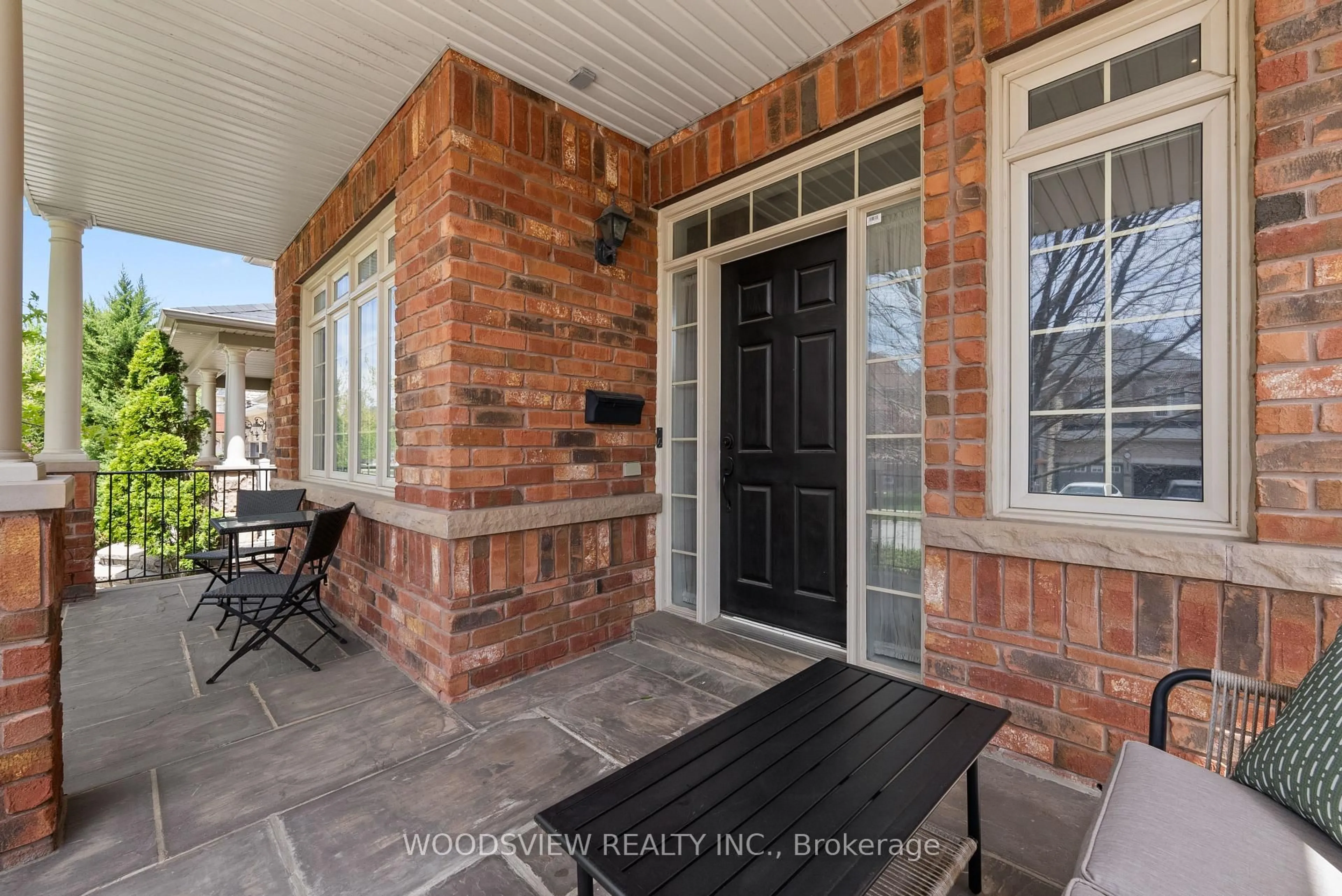Unknown for 19 Weslock Cres, Aurora Ontario L4G 7Y9