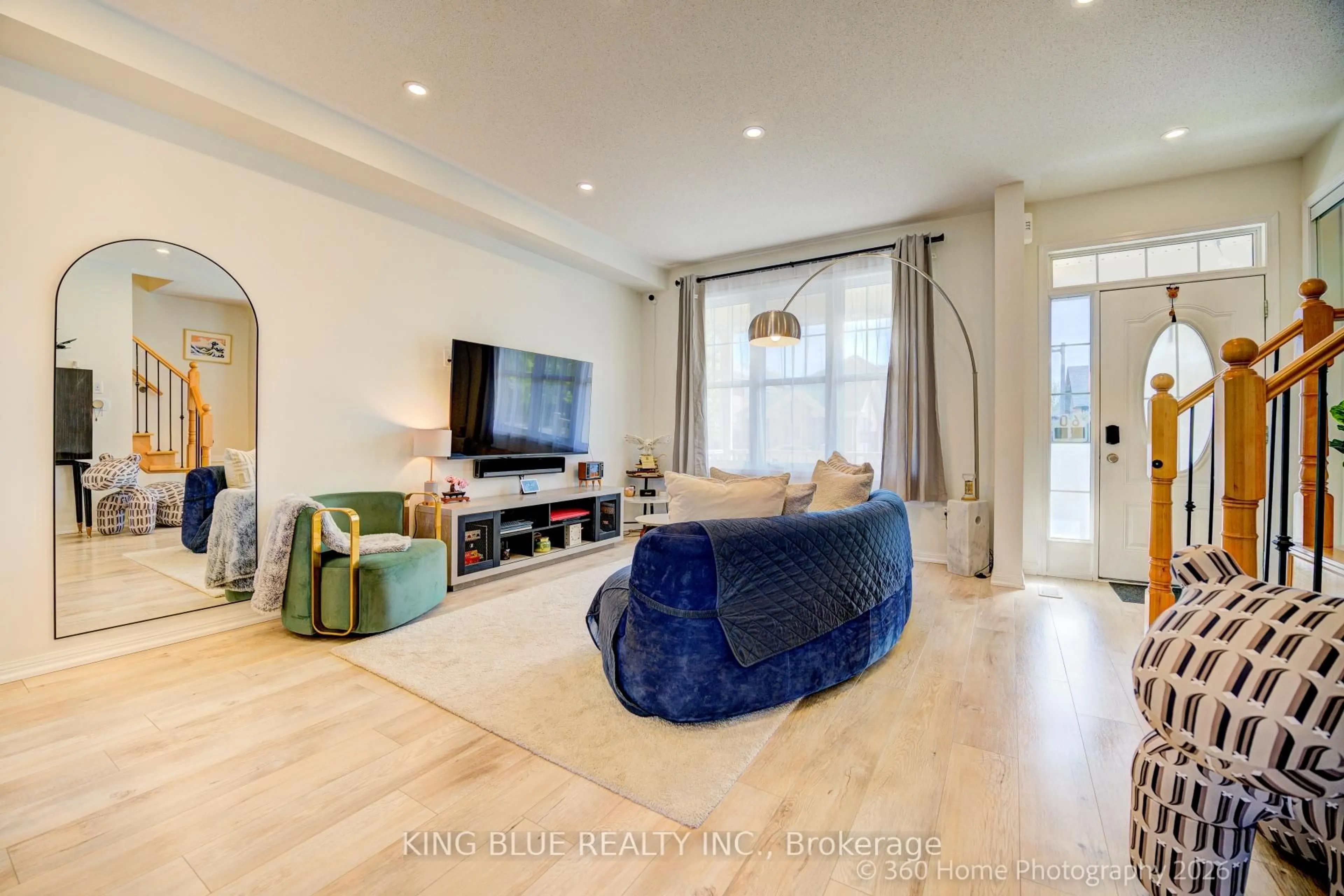 Living room with furniture, unknown for 60 Terry Fox St, Markham Ontario L6B 0W5