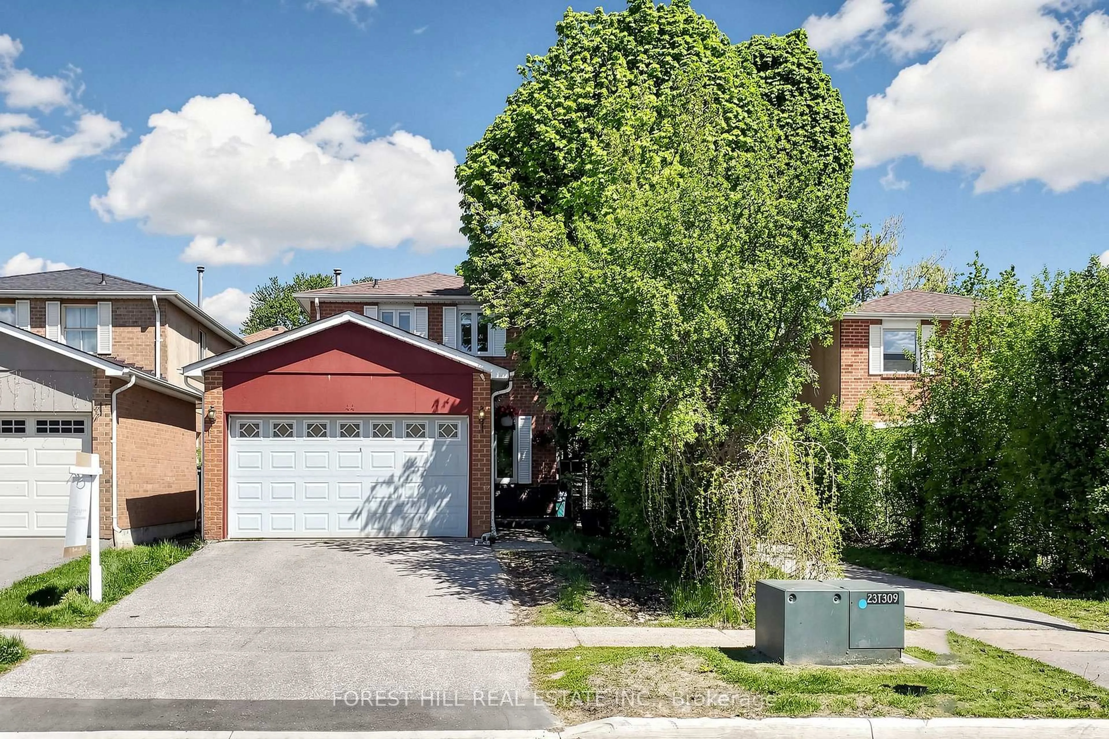 Home with brick exterior material, street for 44 Lund St, Richmond Hill Ontario L4C 5V7