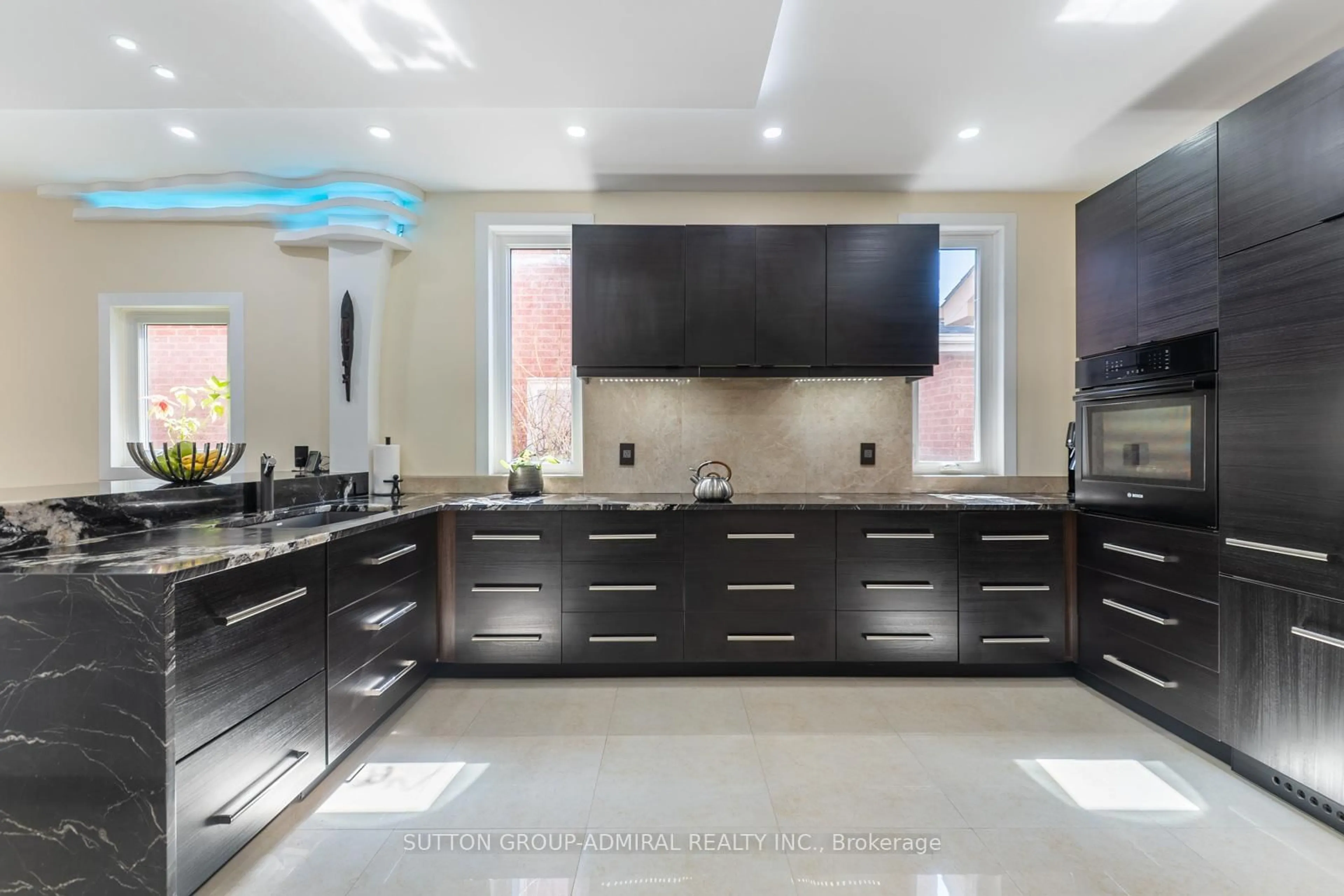 Contemporary kitchen, ceramic/tile floor for 626 College Manor Dr, Newmarket Ontario L3Y 8M7