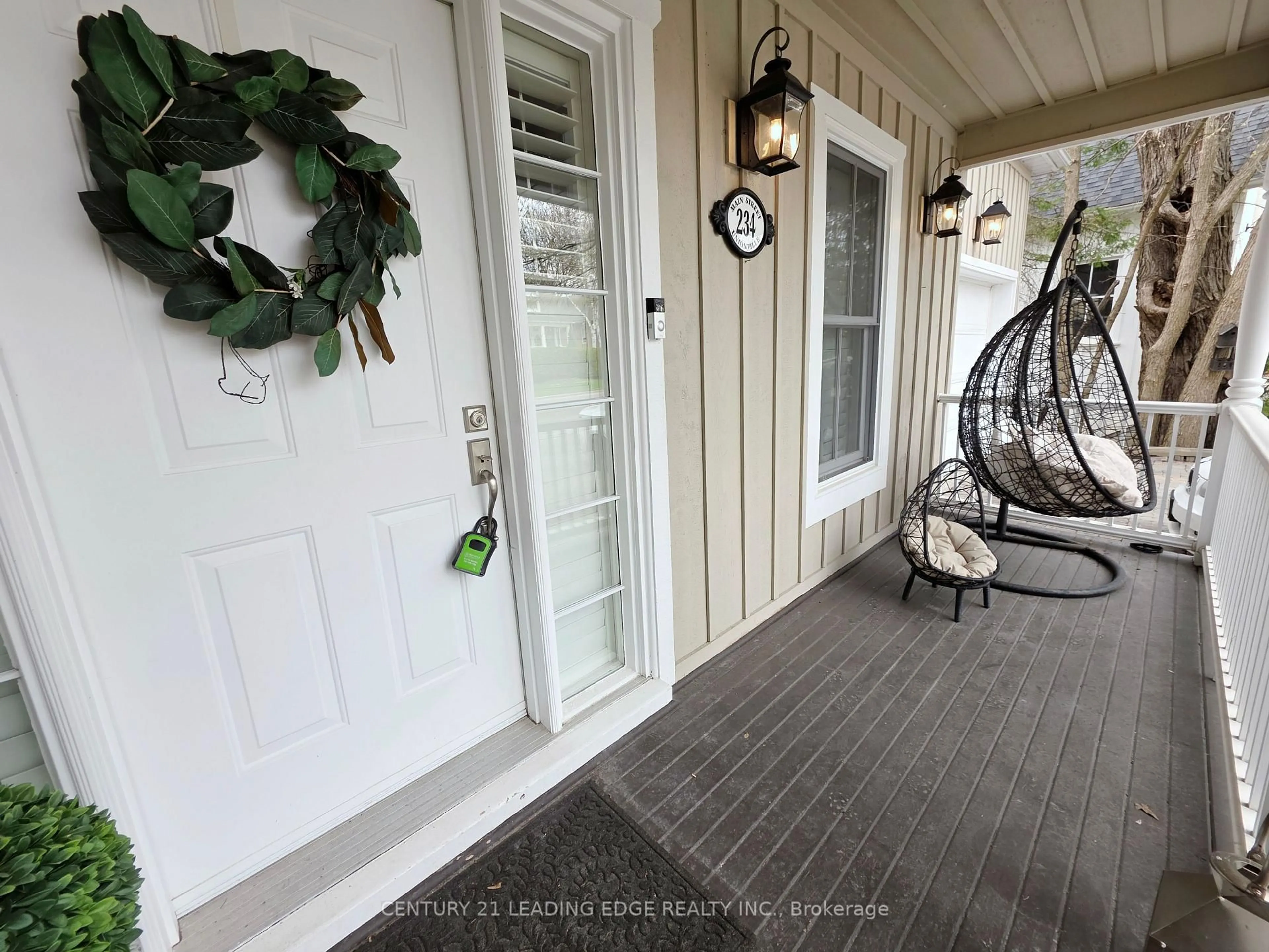 Indoor entryway for 234 Main St, Markham Ontario L3R 2H2
