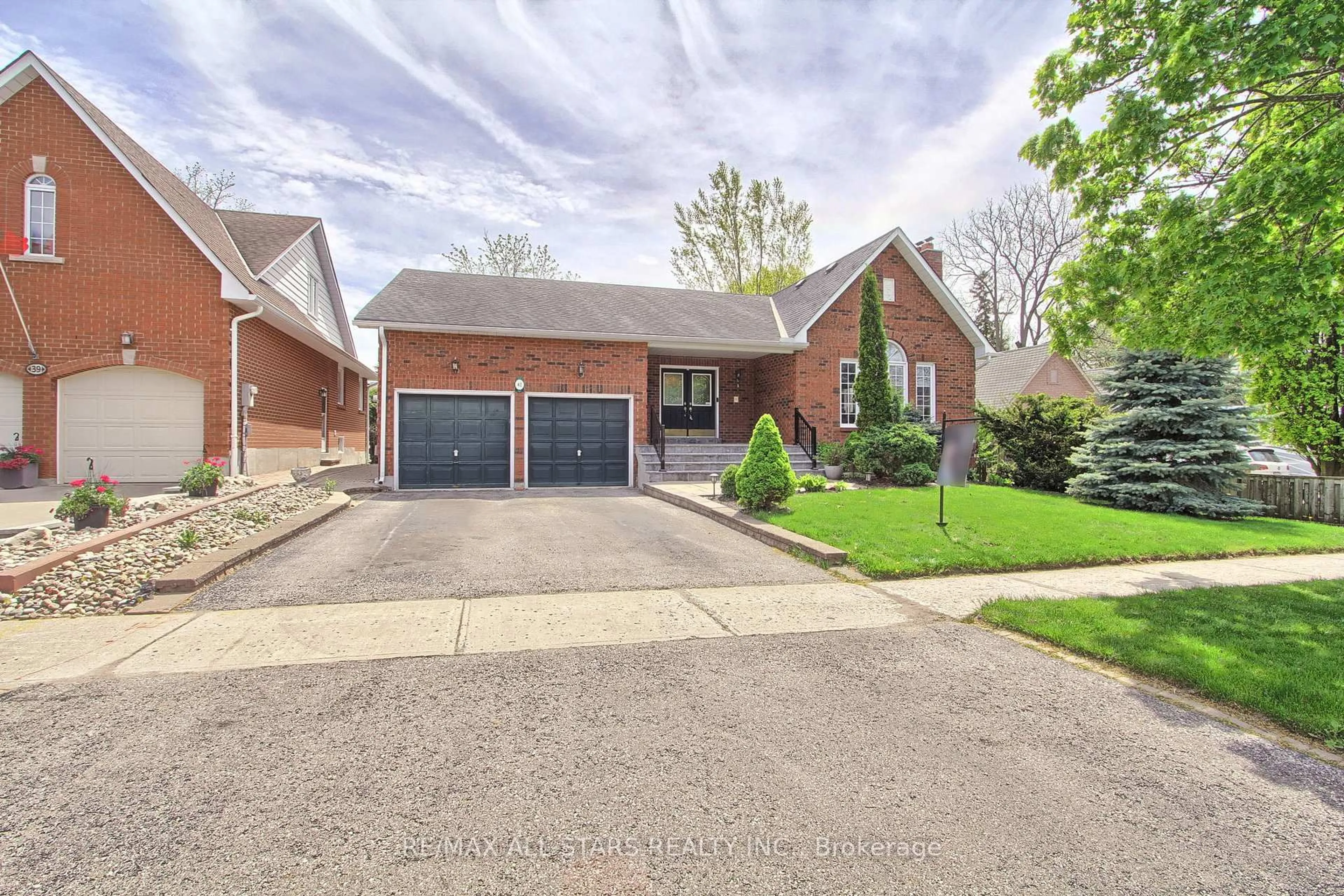 Home with brick exterior material, street for 41 Captain Armstrong Lane, Markham Ontario L3P 3E1