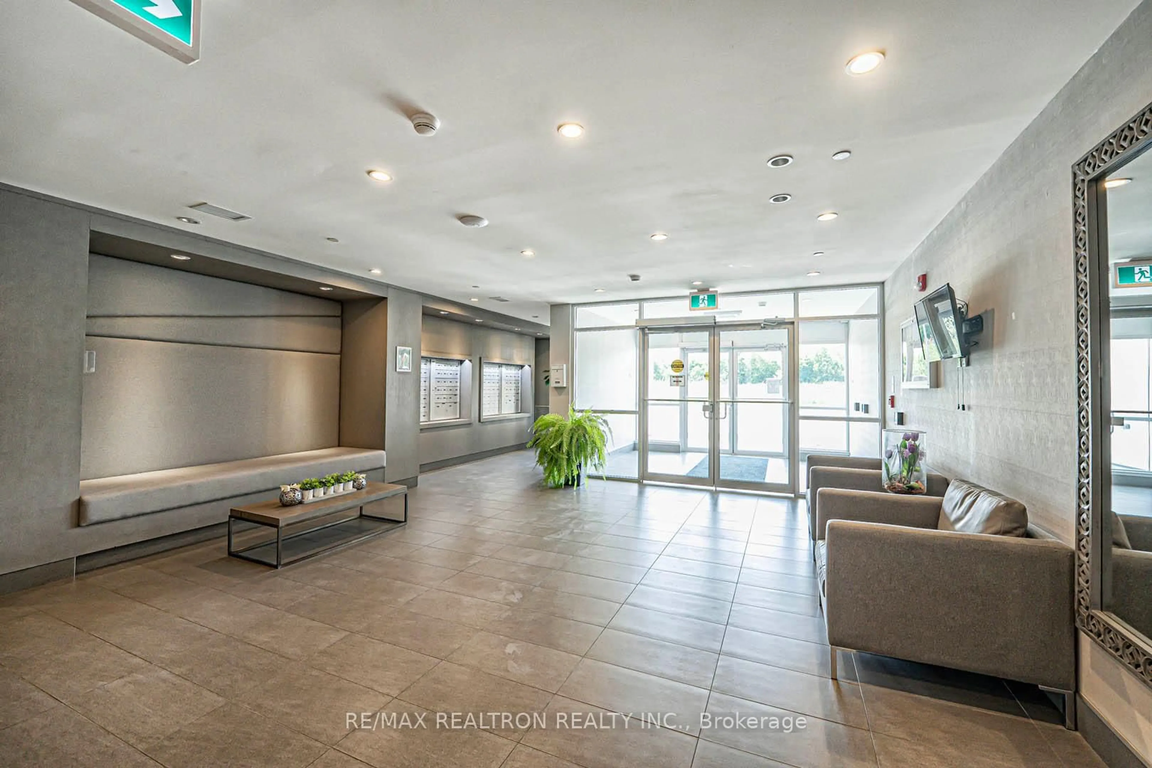 Indoor foyer for 58 Adam Sellers St #407, Markham Ontario L6B 1P5