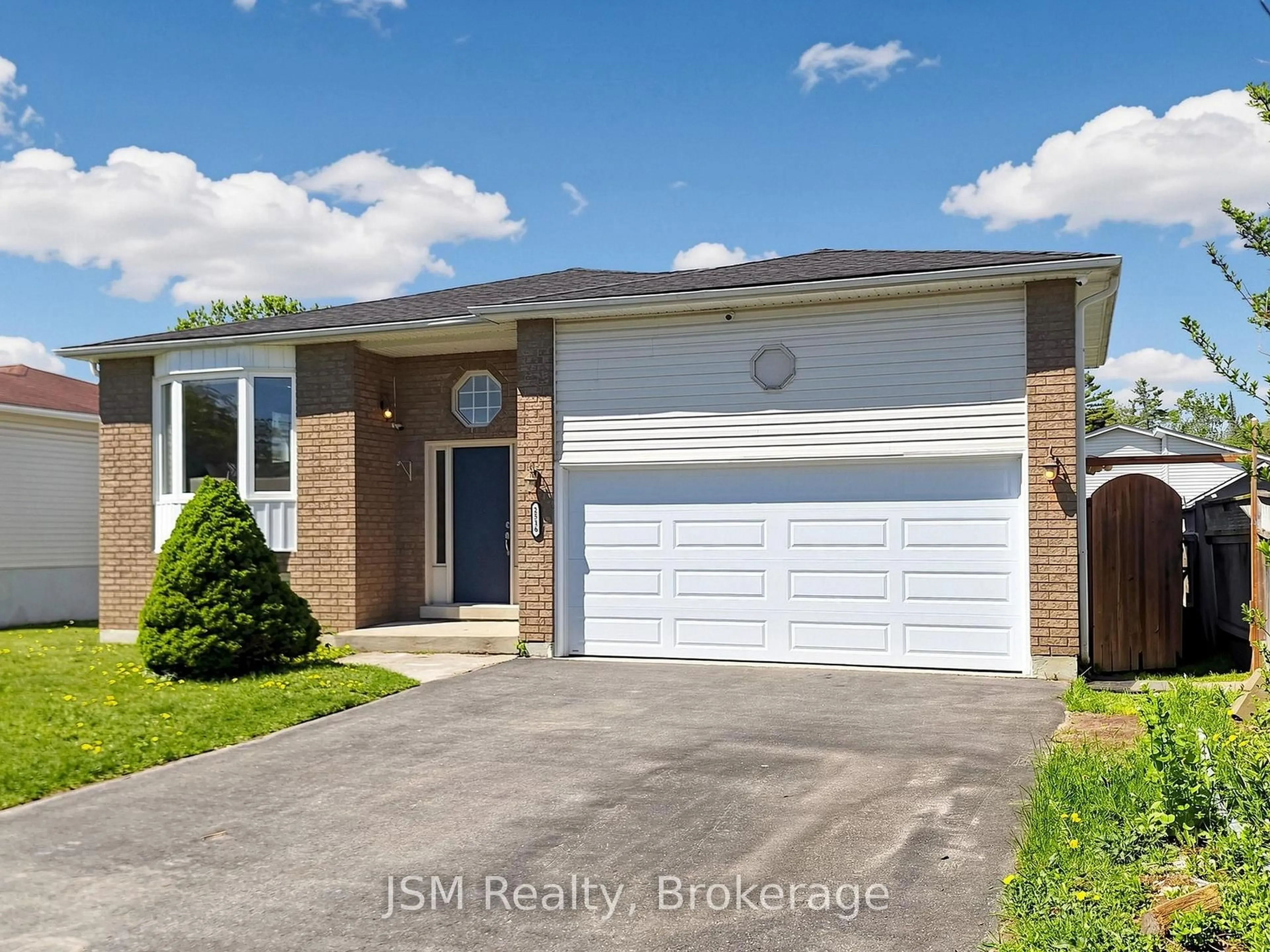 Home with brick exterior material, street for 2516 Lloyd St, Innisfil Ontario L9S 2H2