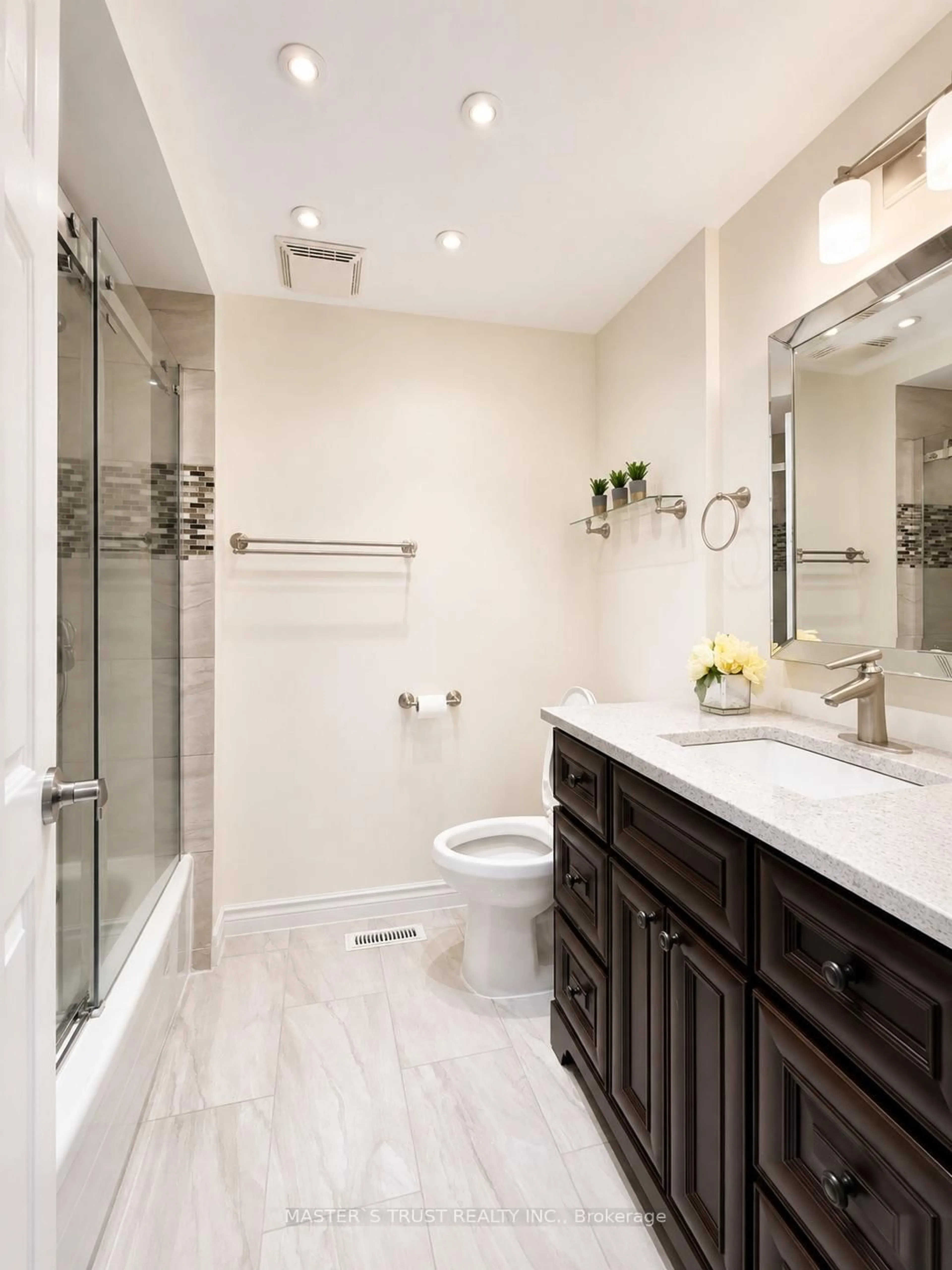 Contemporary bathroom, ceramic/tile floor for 670 Leslie Valley Dr, Newmarket Ontario L3Y 7J5