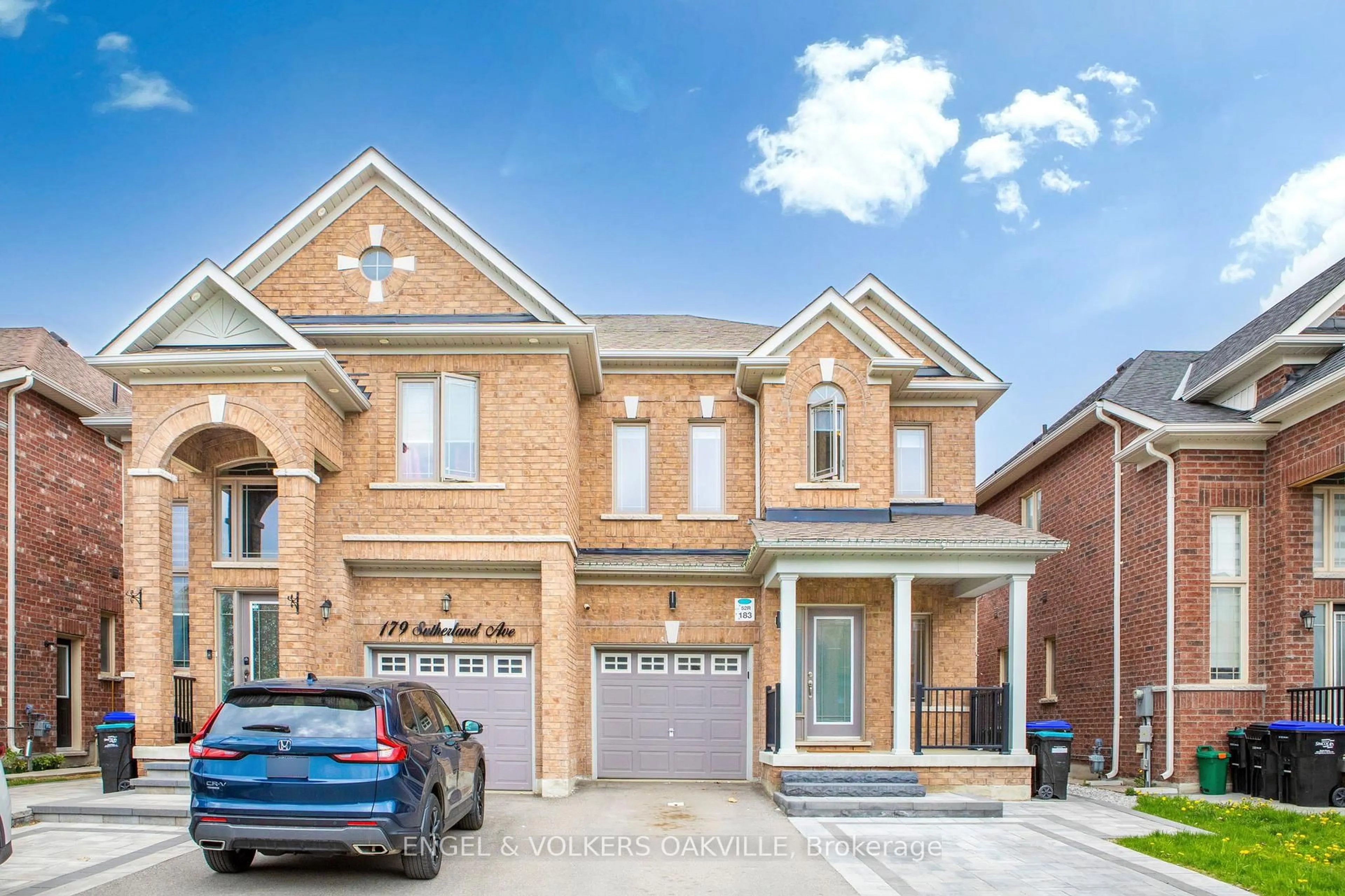 Home with brick exterior material, street for 183 Sutherland Ave, Bradford West Gwillimbury Ontario L3Z 4H6