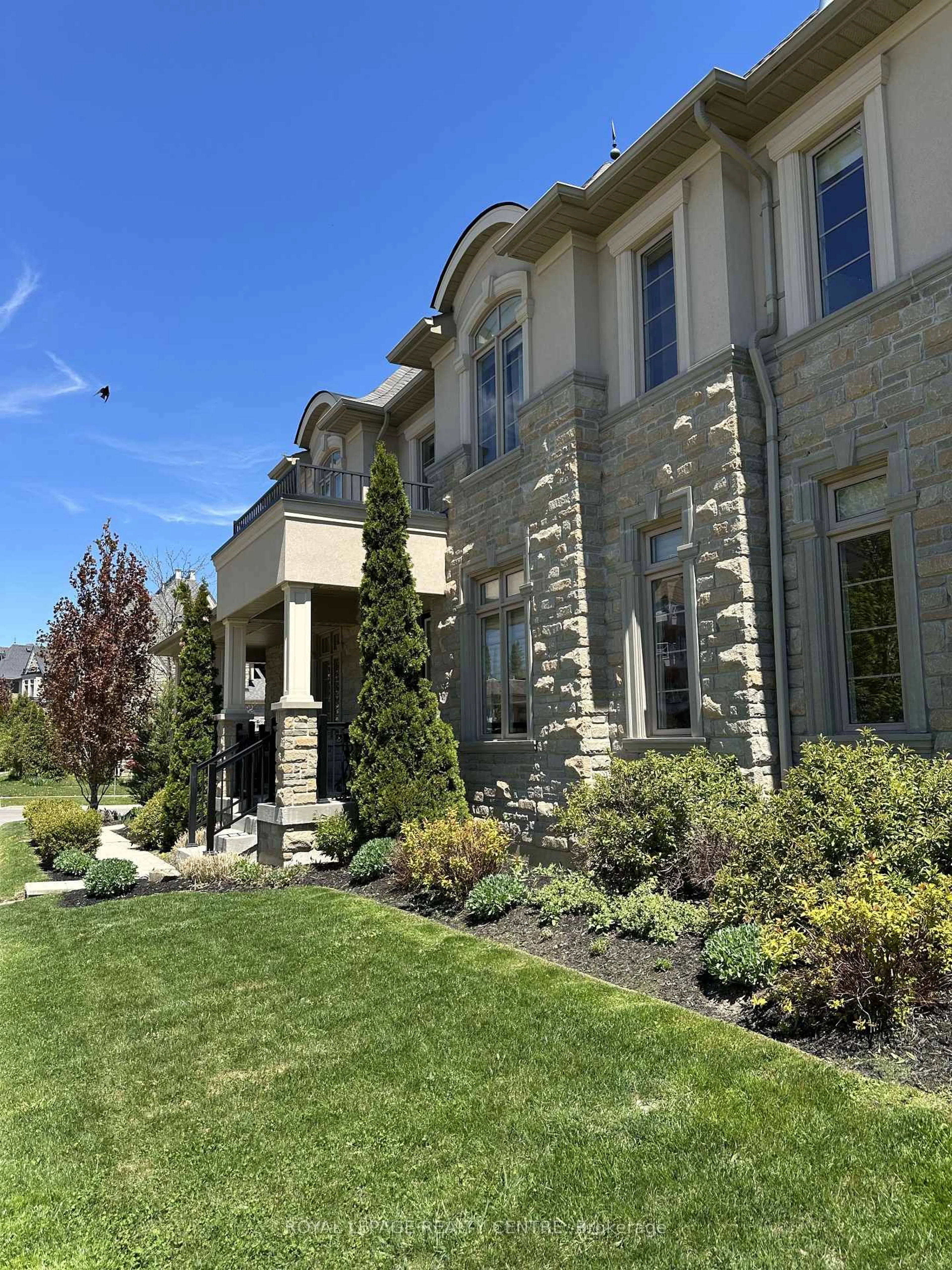 Home with brick exterior material, street for 17 Bri Way, King Ontario L7B 0M5