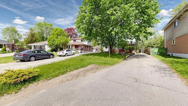 46 Collins Cres, Aurora 2