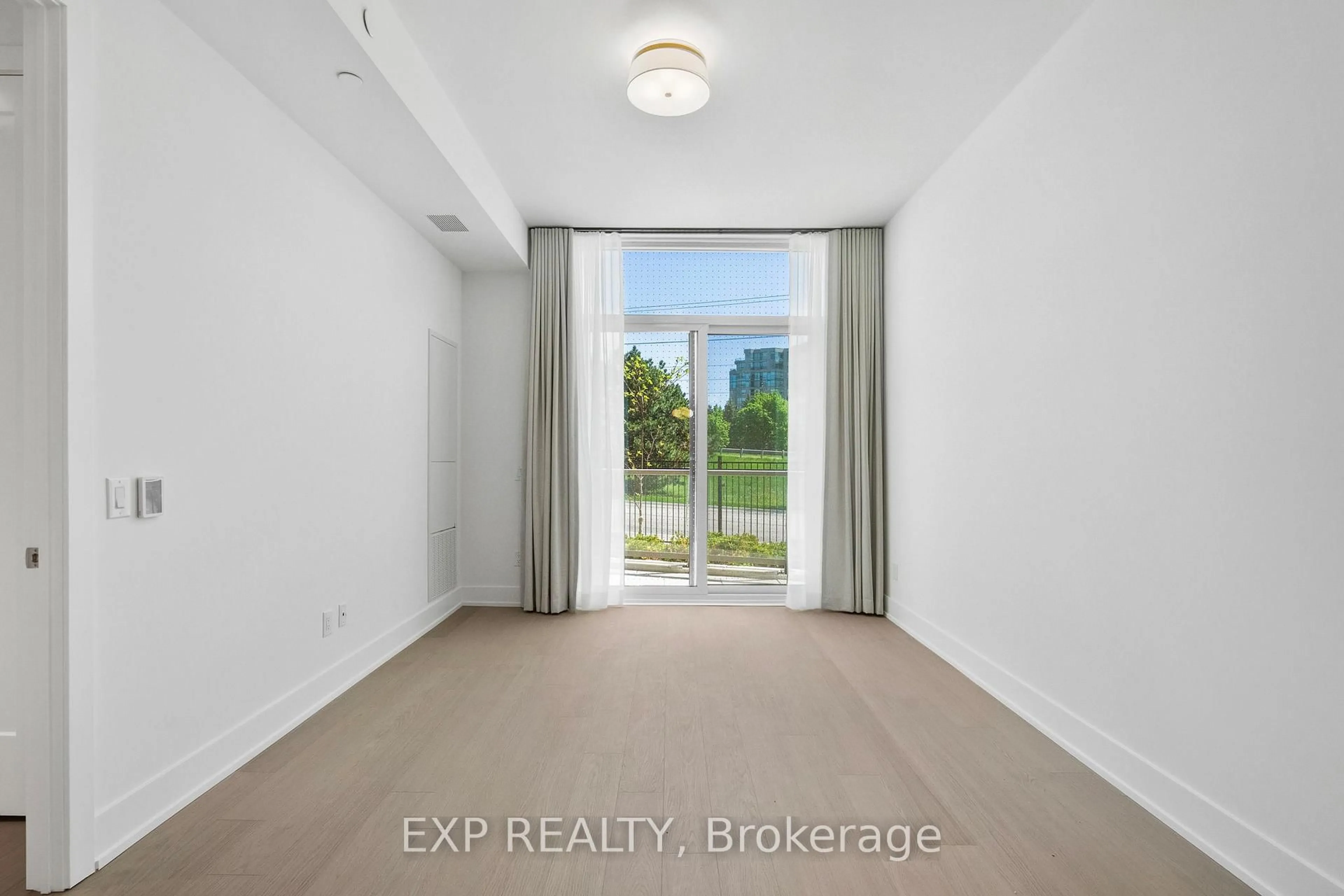 A pic of a room for 399 Royal Orchard Blvd #116, Markham Ontario L3T 0H3