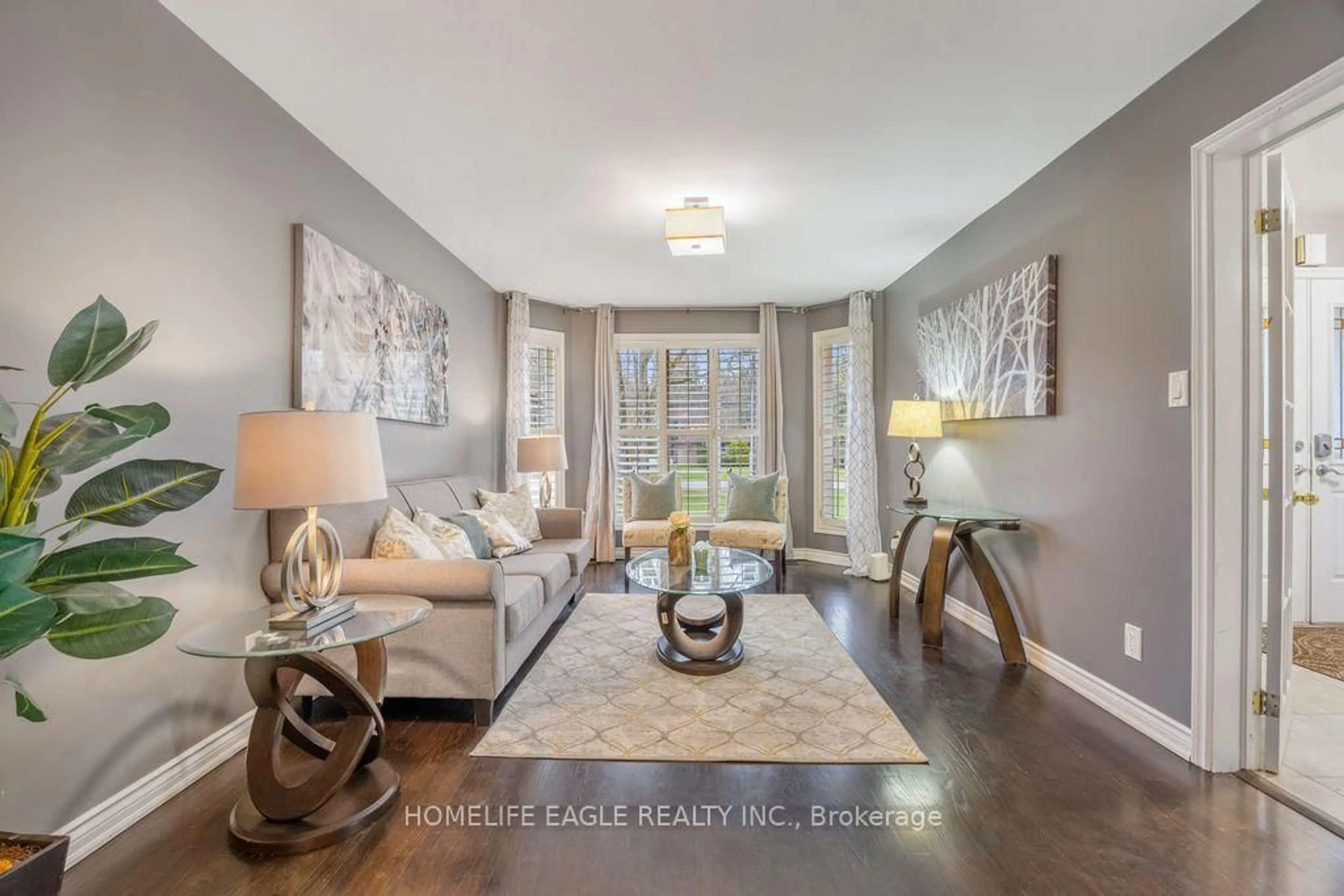 Living room with furniture, unknown for 20286 Yonge St, East Gwillimbury Ontario L9N 1B1