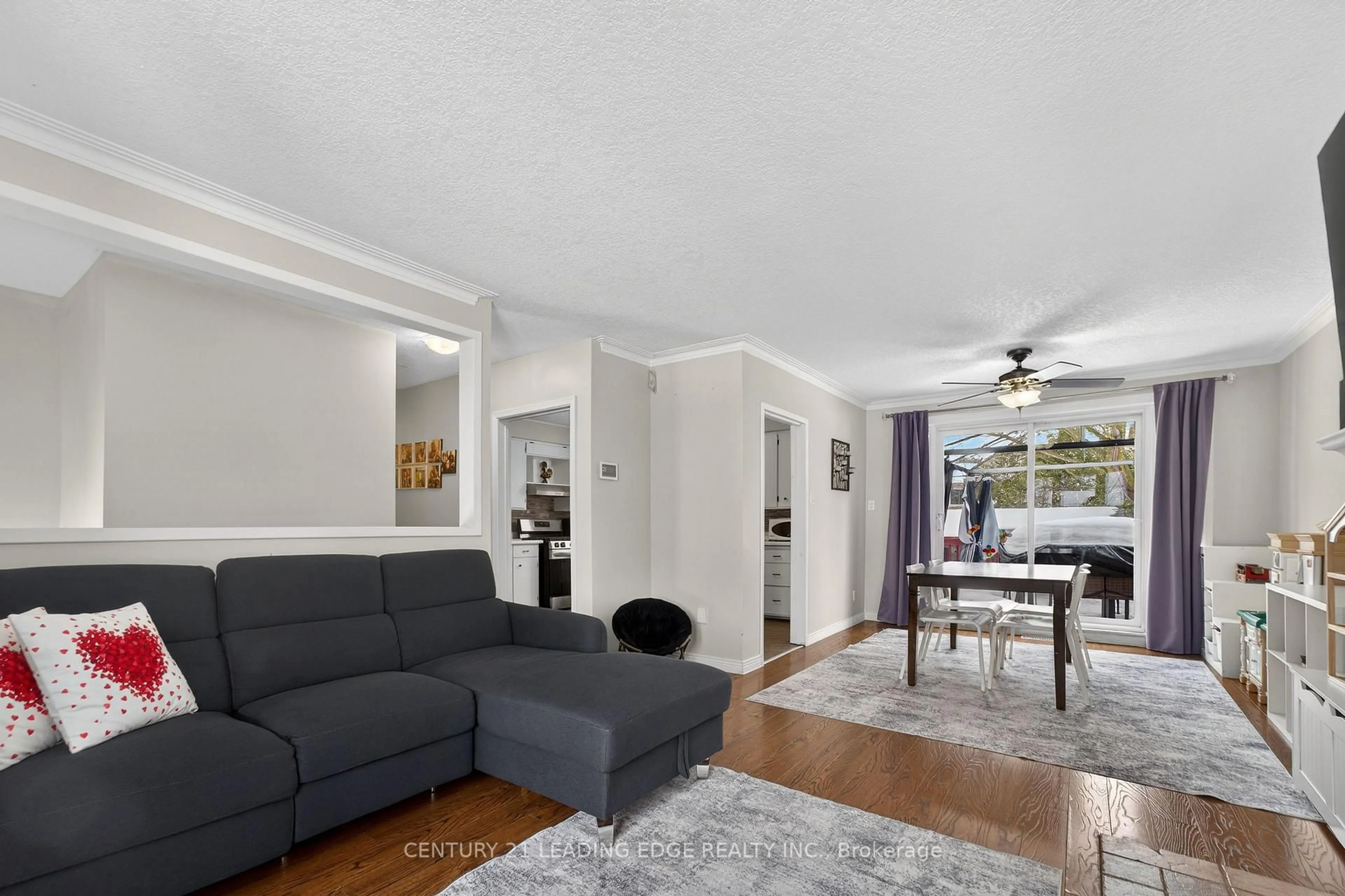 Living room with furniture, unknown for 8 Doner St, New Tecumseth Ontario L9R 1M5