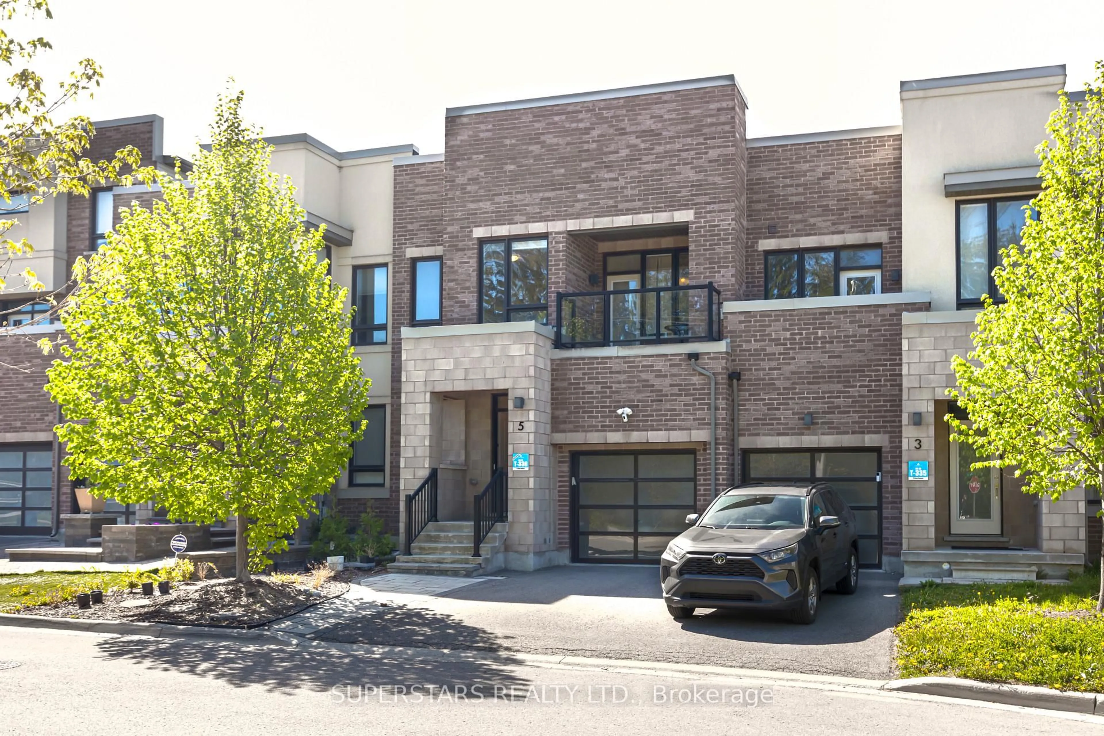 Home with brick exterior material, street for 5 Haas Ave, Richmond Hill Ontario L4E 1C4