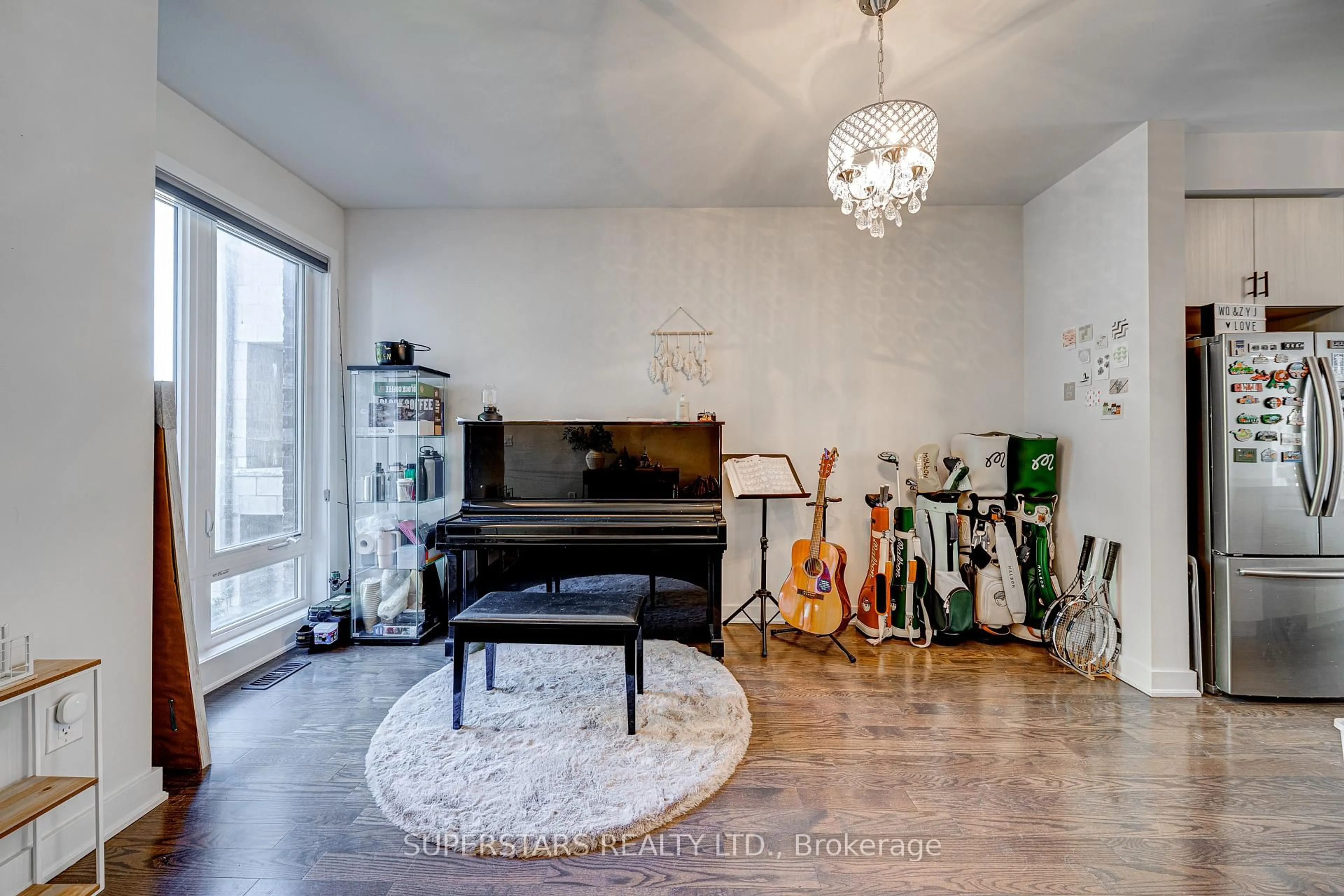 Living room with furniture, unknown for 5 Haas Ave, Richmond Hill Ontario L4E 1C4