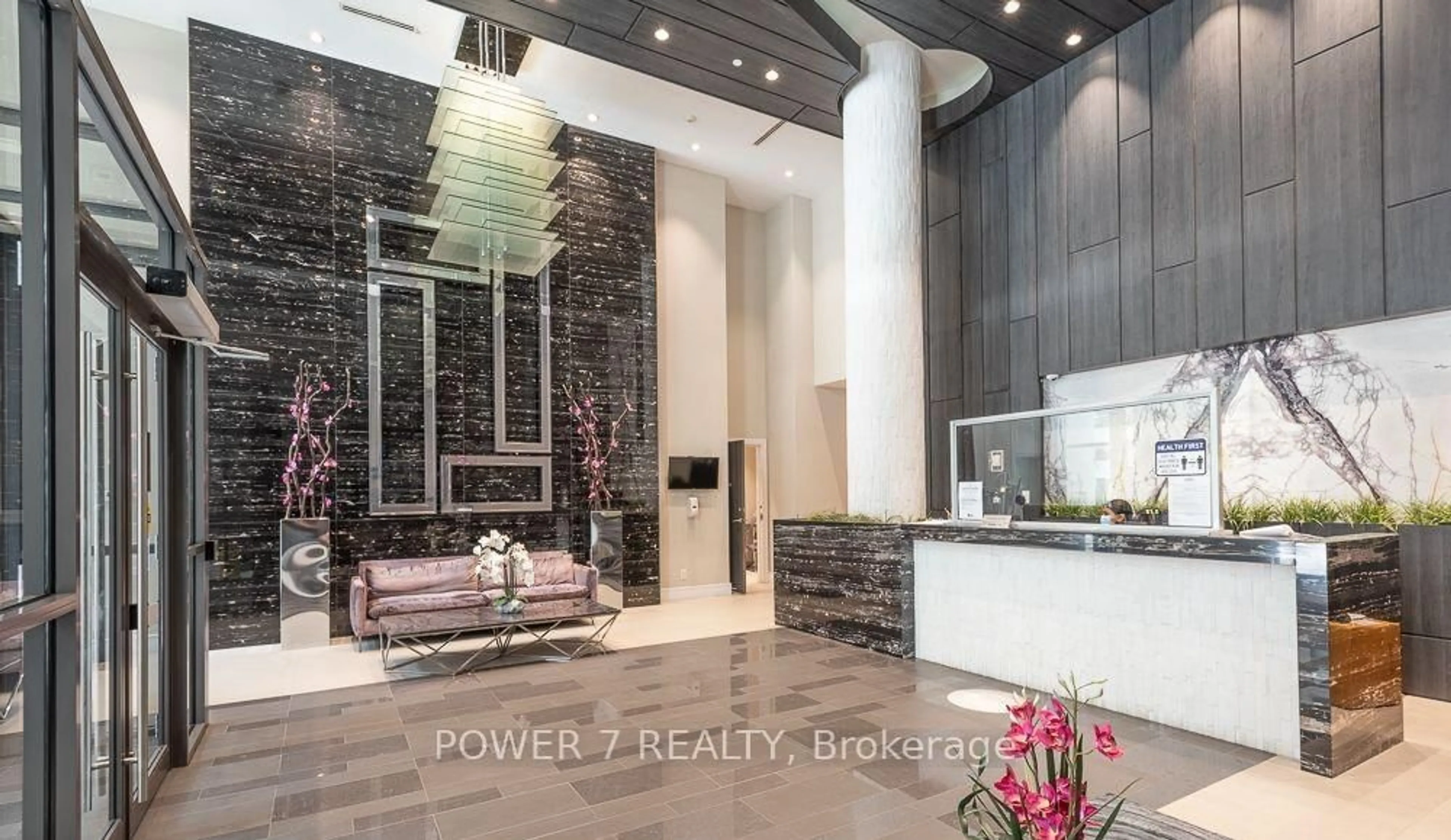 Lobby for 9201 Yonge St #NW 314, Richmond Hill Ontario L4C 6Z2