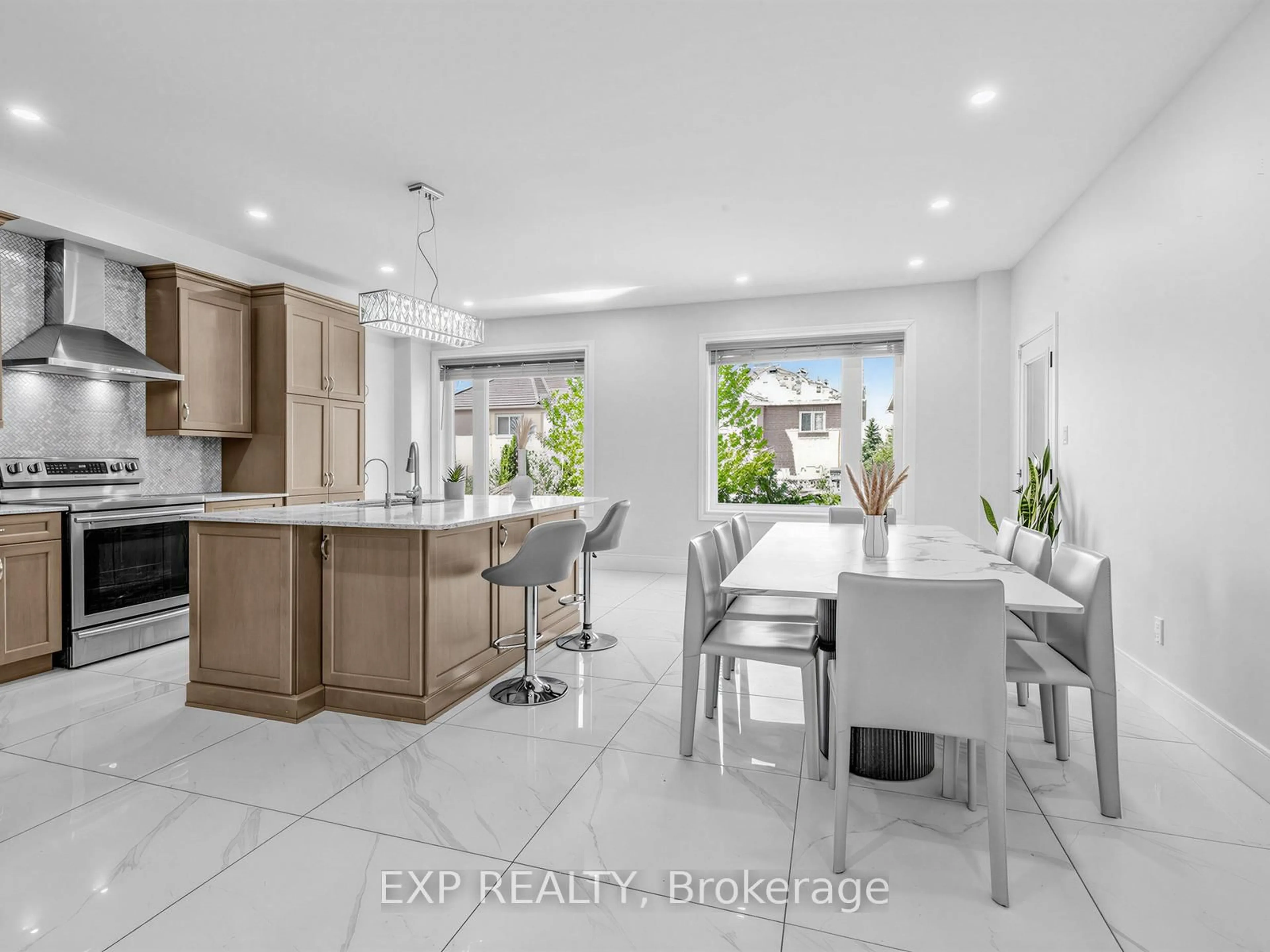 Open concept kitchen, ceramic/tile floor for 193 Fairlane Cres, Vaughan Ontario L4H 2H1