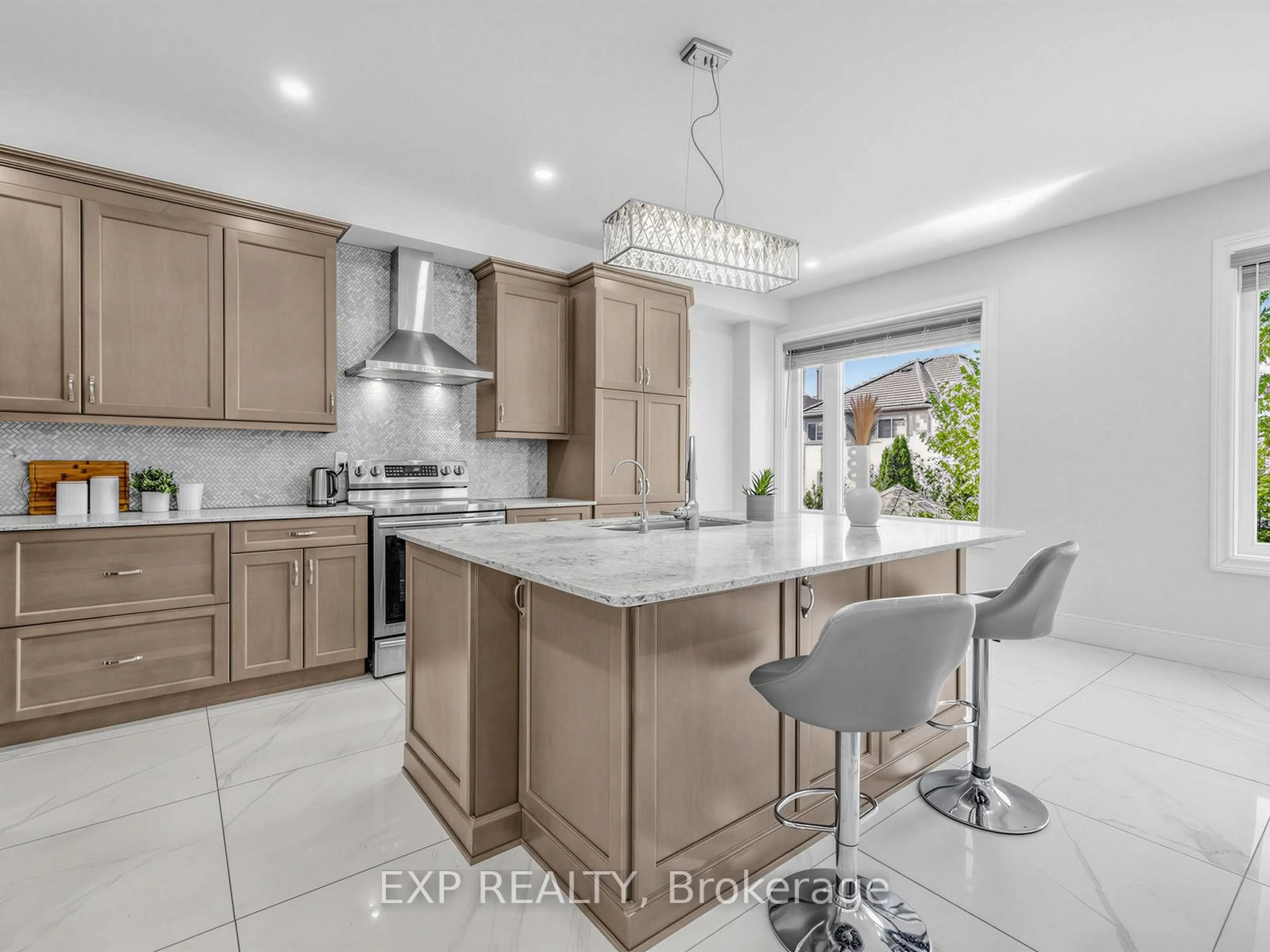 Contemporary kitchen, ceramic/tile floor for 193 Fairlane Cres, Vaughan Ontario L4H 2H1