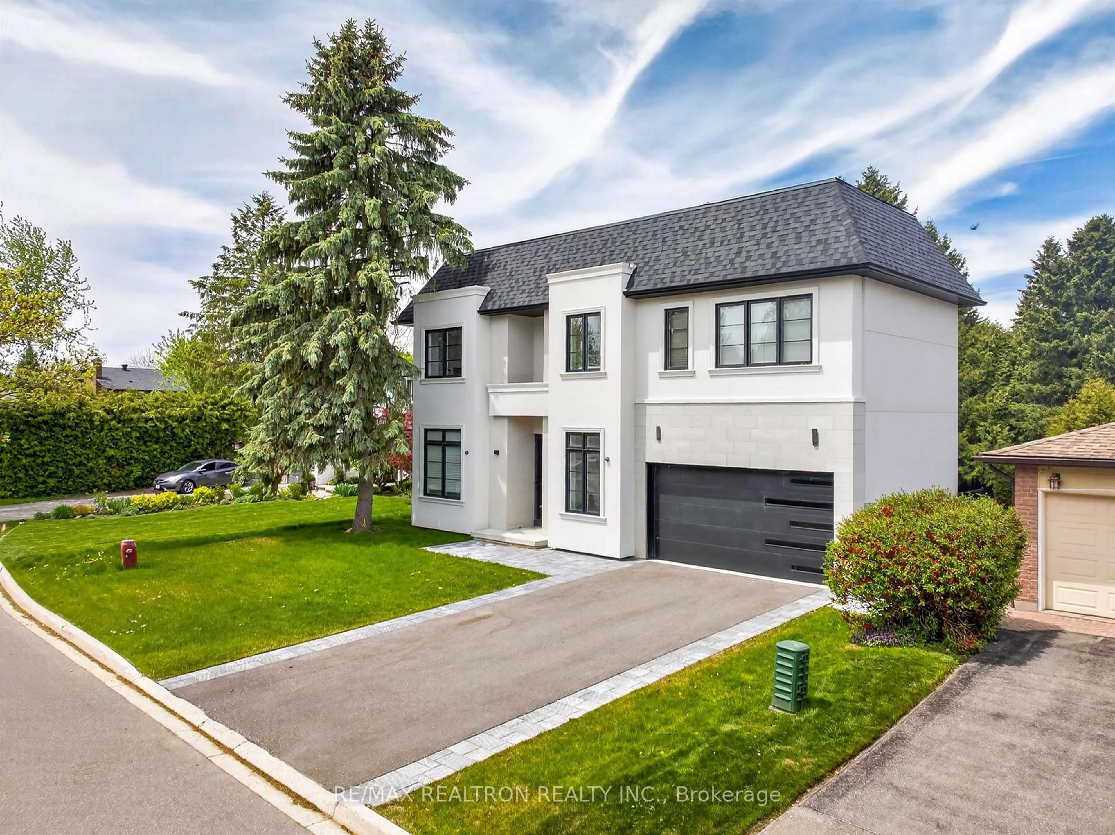 Home with brick exterior material, street for 32 Cossar Dr, Aurora Ontario L4G 3N8