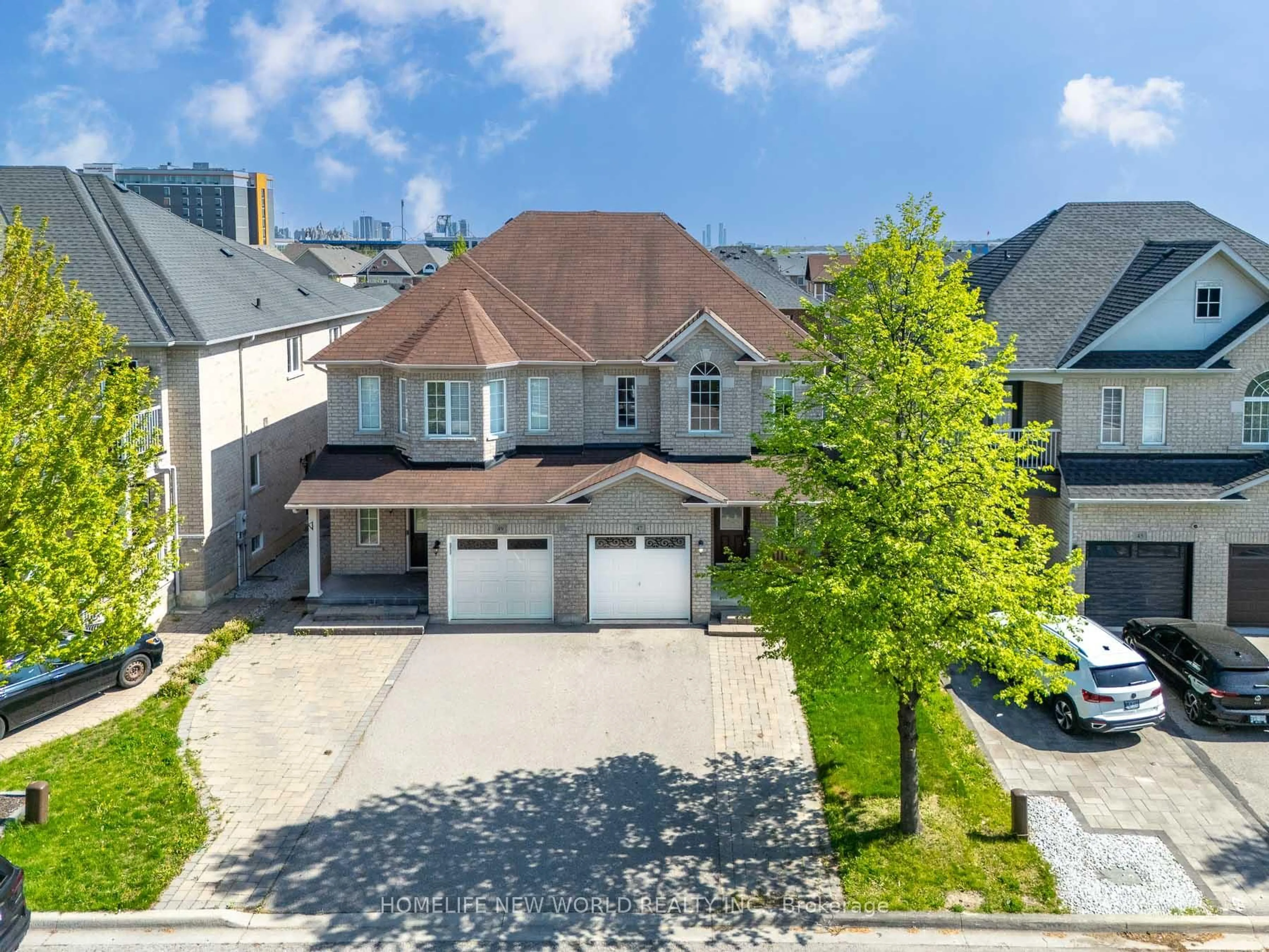 A pic from outside/outdoor area/front of a property/back of a property/a pic from drone, street for 47 Ozner Cres, Vaughan Ontario L4H 0E1