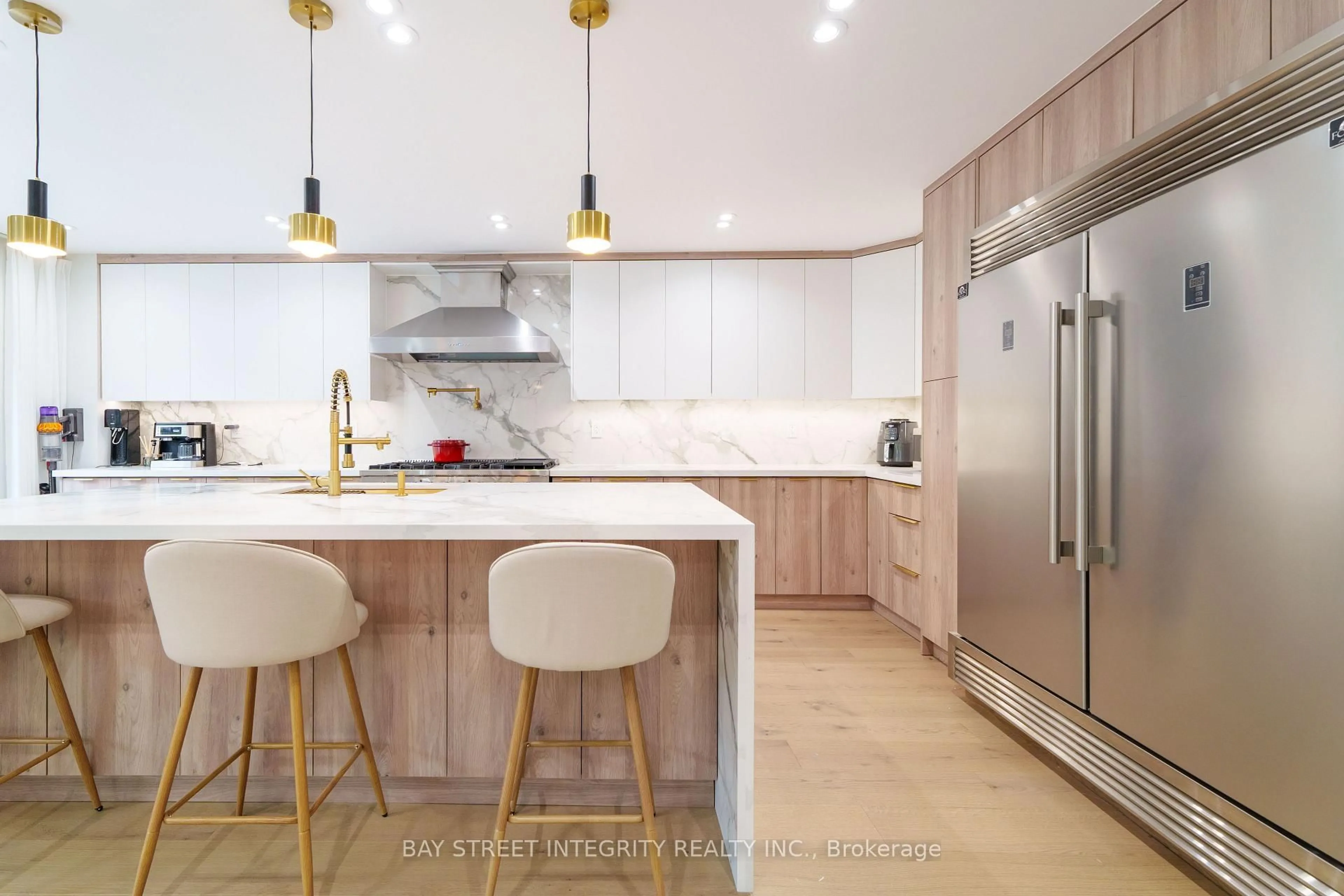 Contemporary kitchen, wood/laminate floor for 2247 Rodick Rd, Markham Ontario L6C 1R1