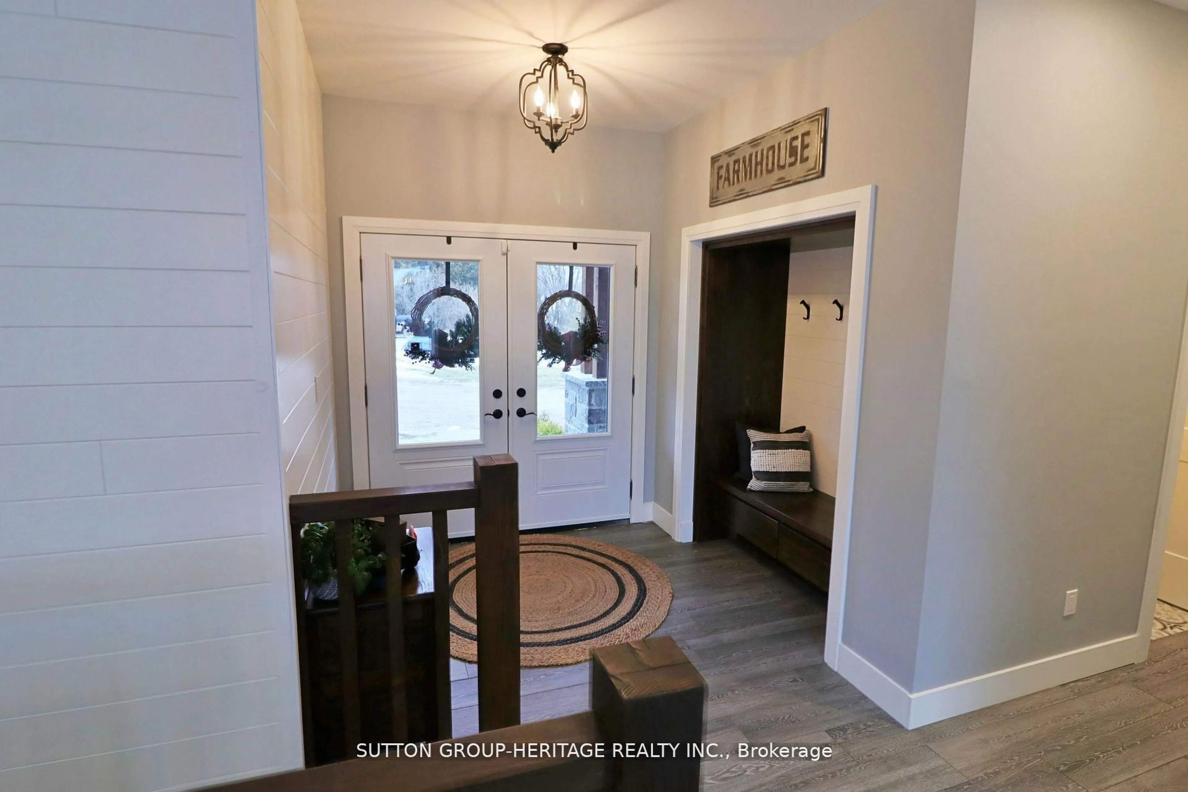 Indoor entryway for 1766 Concession 13 Rd, Brock Ontario L0E 1E0