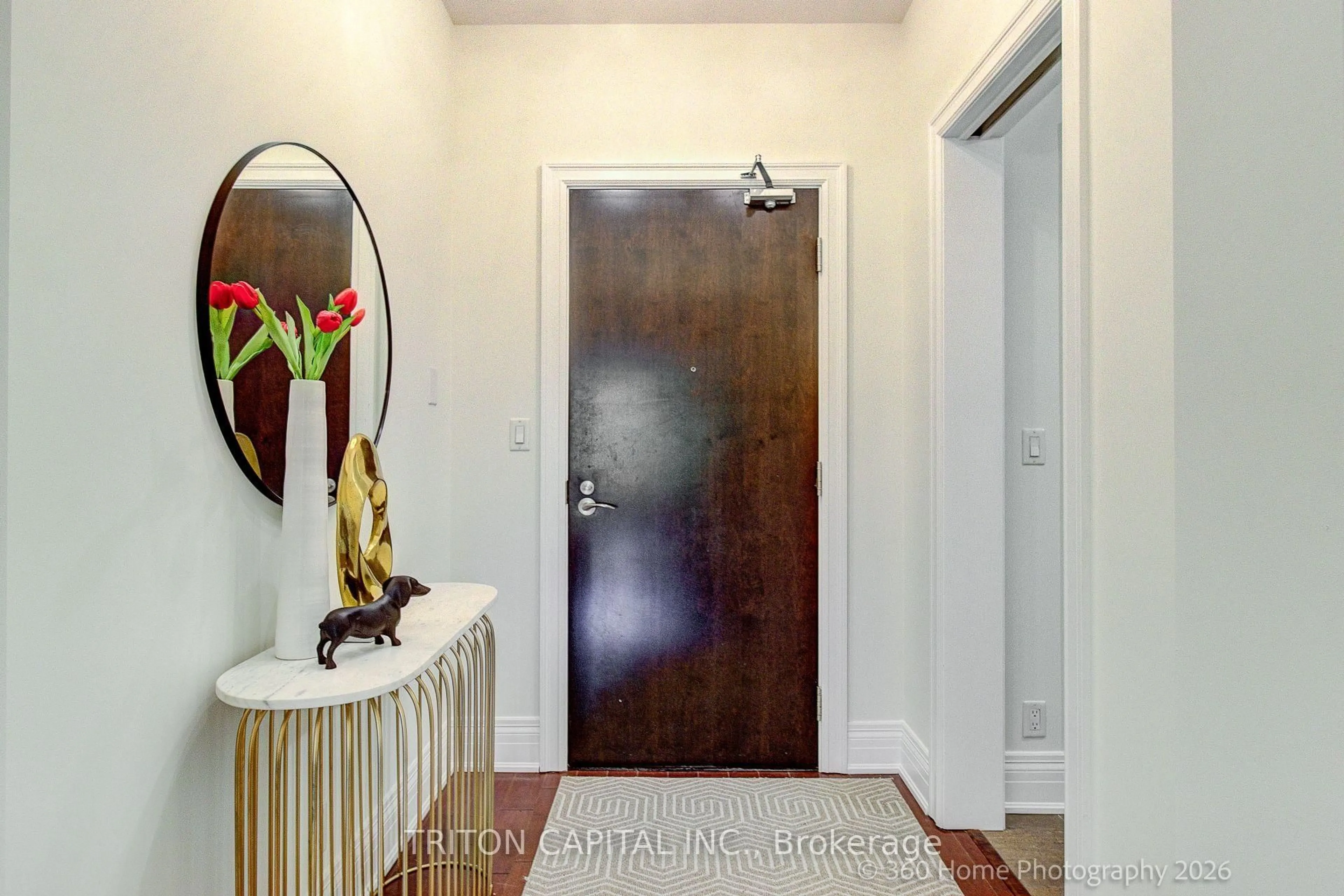 Indoor entryway for 80 Burns Blvd #336, King Ontario L7B 1L6