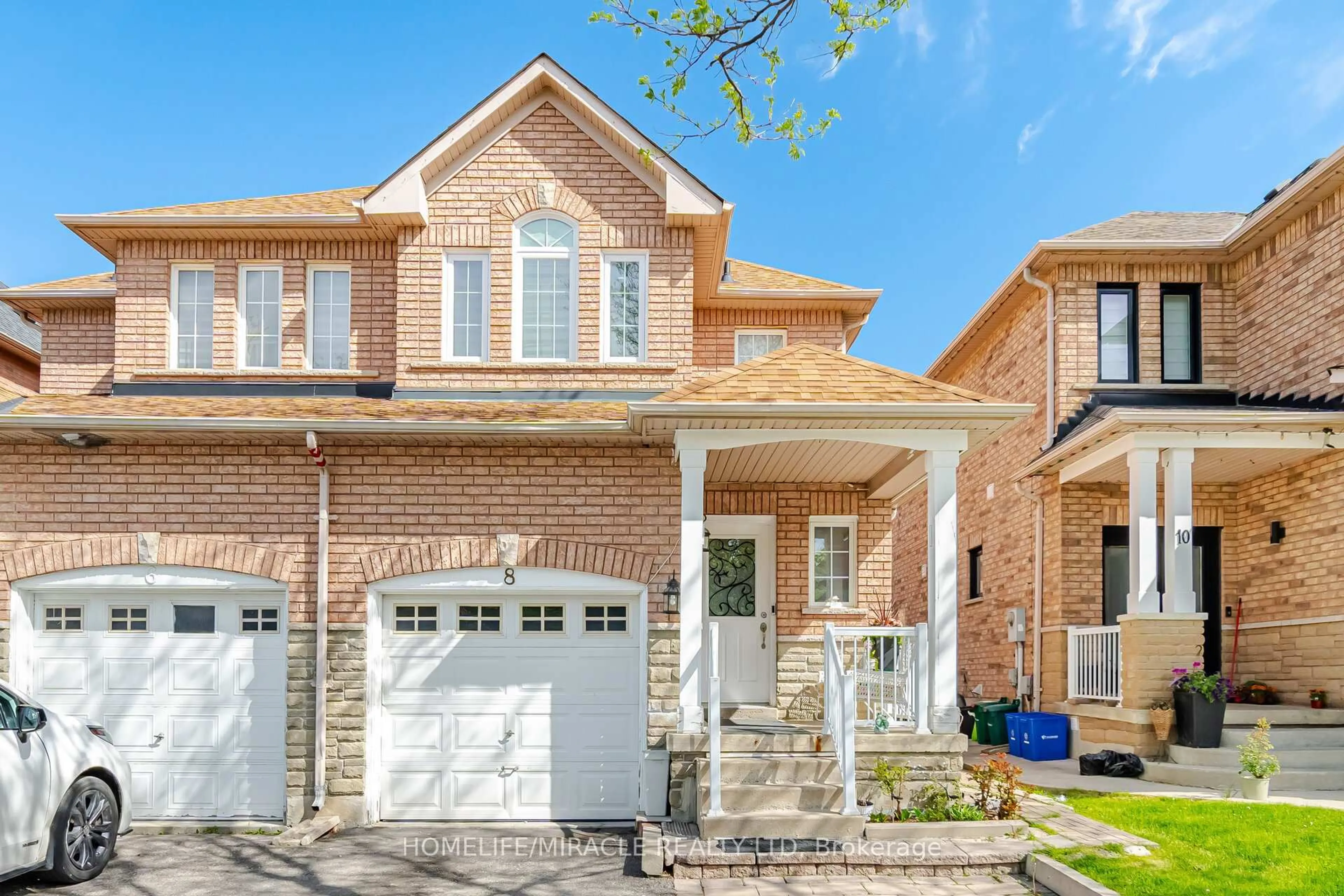 Unknown for 8 Nasir Cres, Vaughan Ontario L6A 3B3