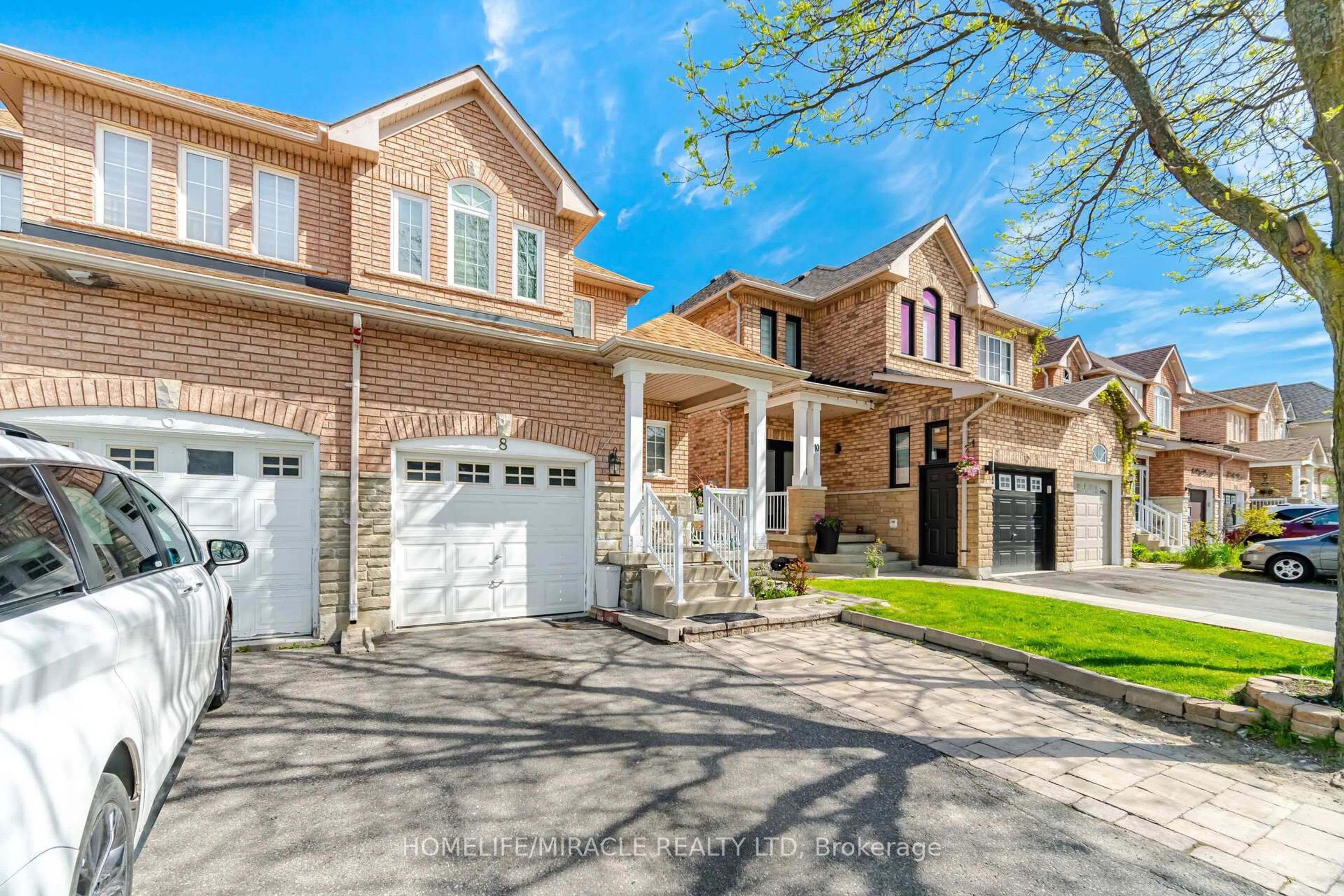 Unknown for 8 Nasir Cres, Vaughan Ontario L6A 3B3