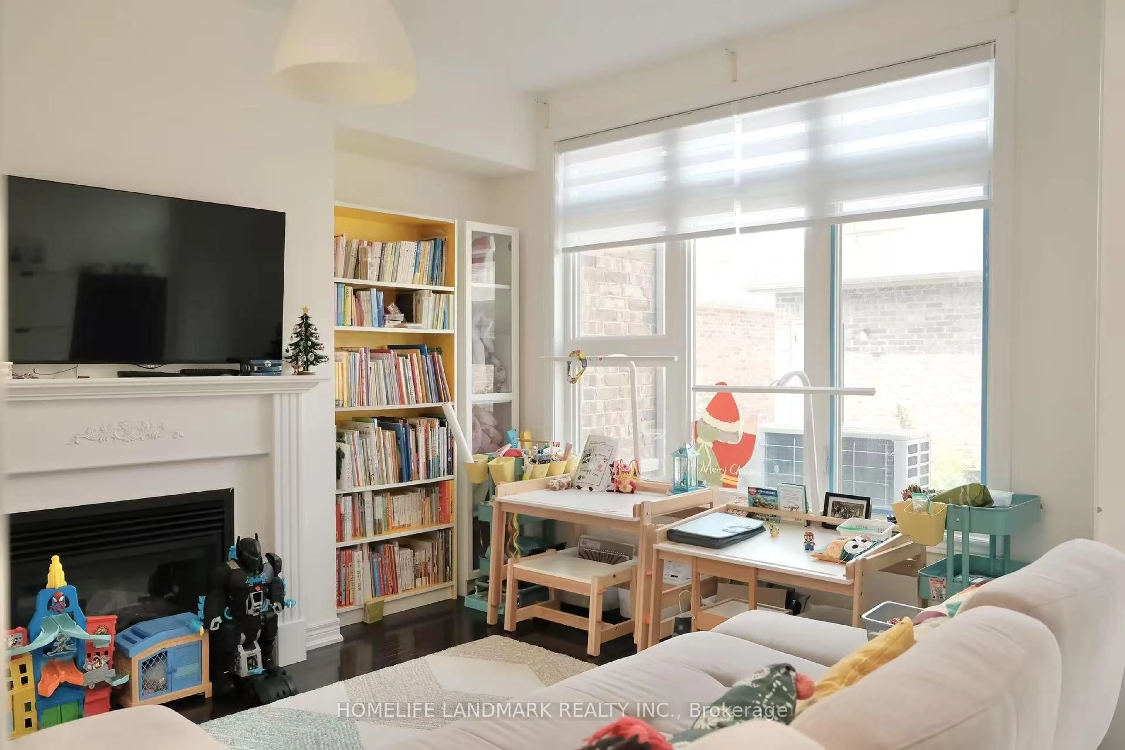 Living room with furniture, unknown for 220 South unionville Ave, Markham Ontario L3R 5L3