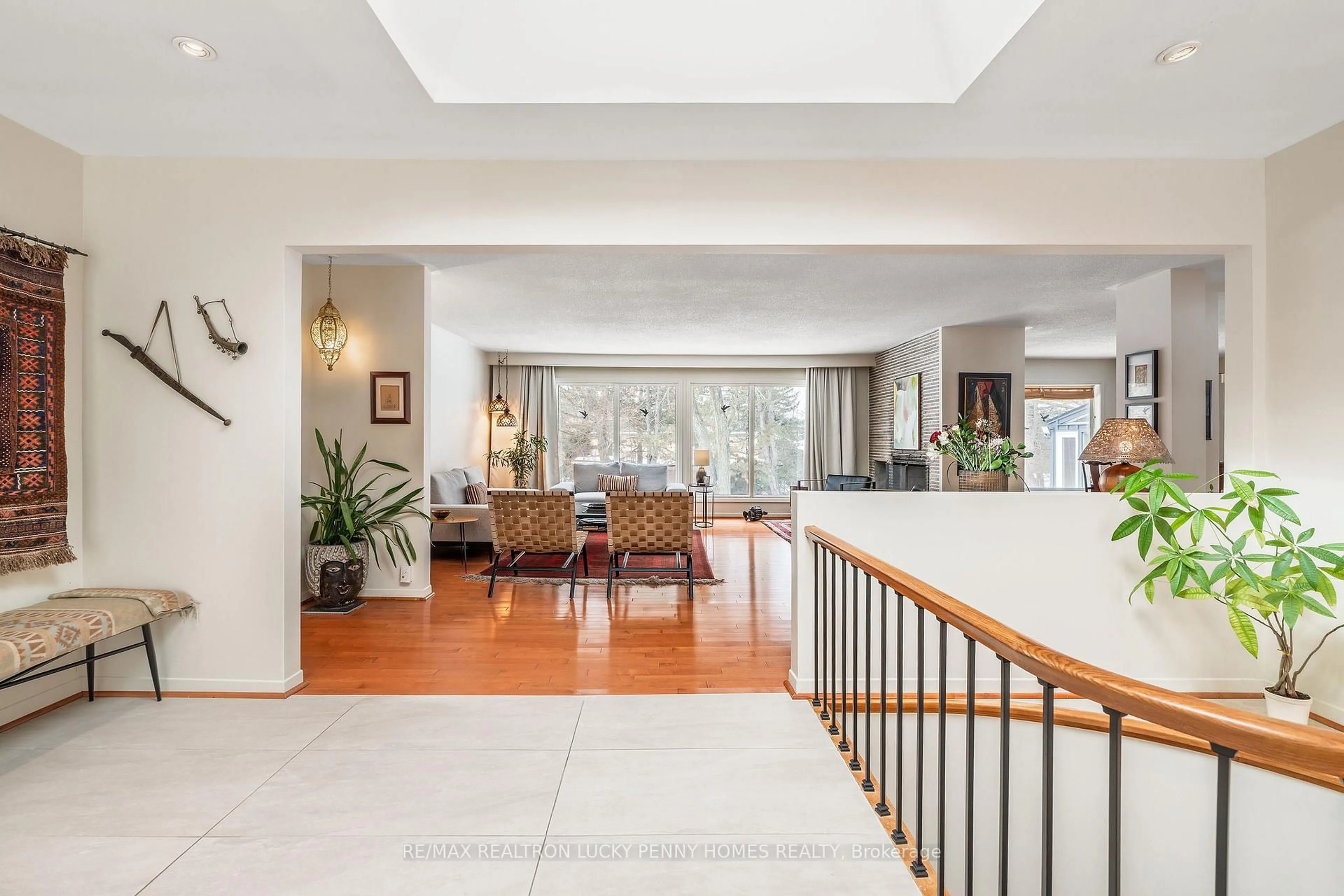 Indoor foyer for 4 Blencathra Hill, Markham Ontario L6C 1G2