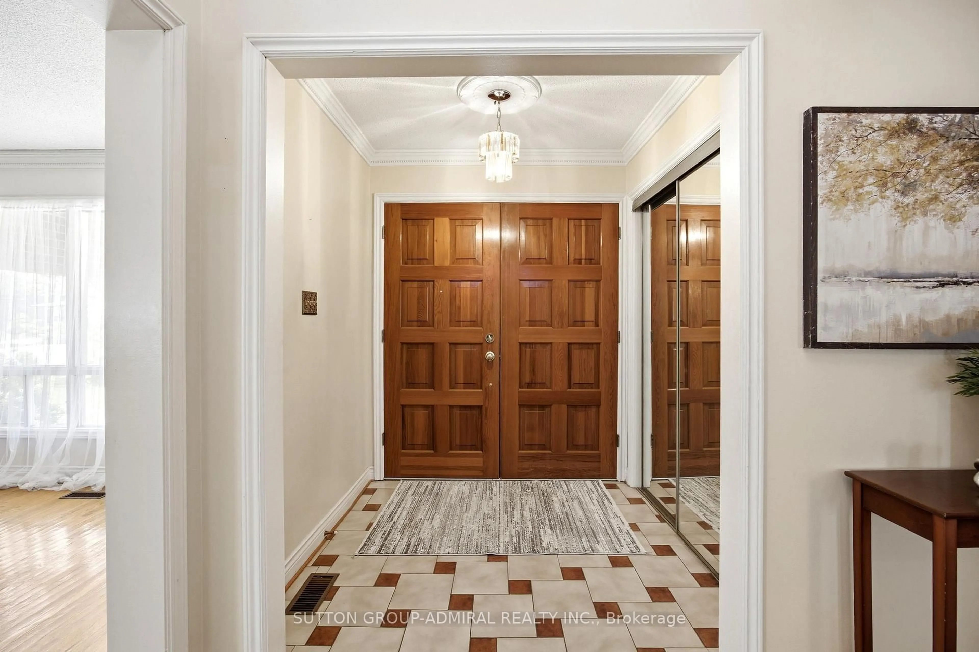 Indoor foyer for 108 Benjamin Dr, Vaughan Ontario L4L 1H9