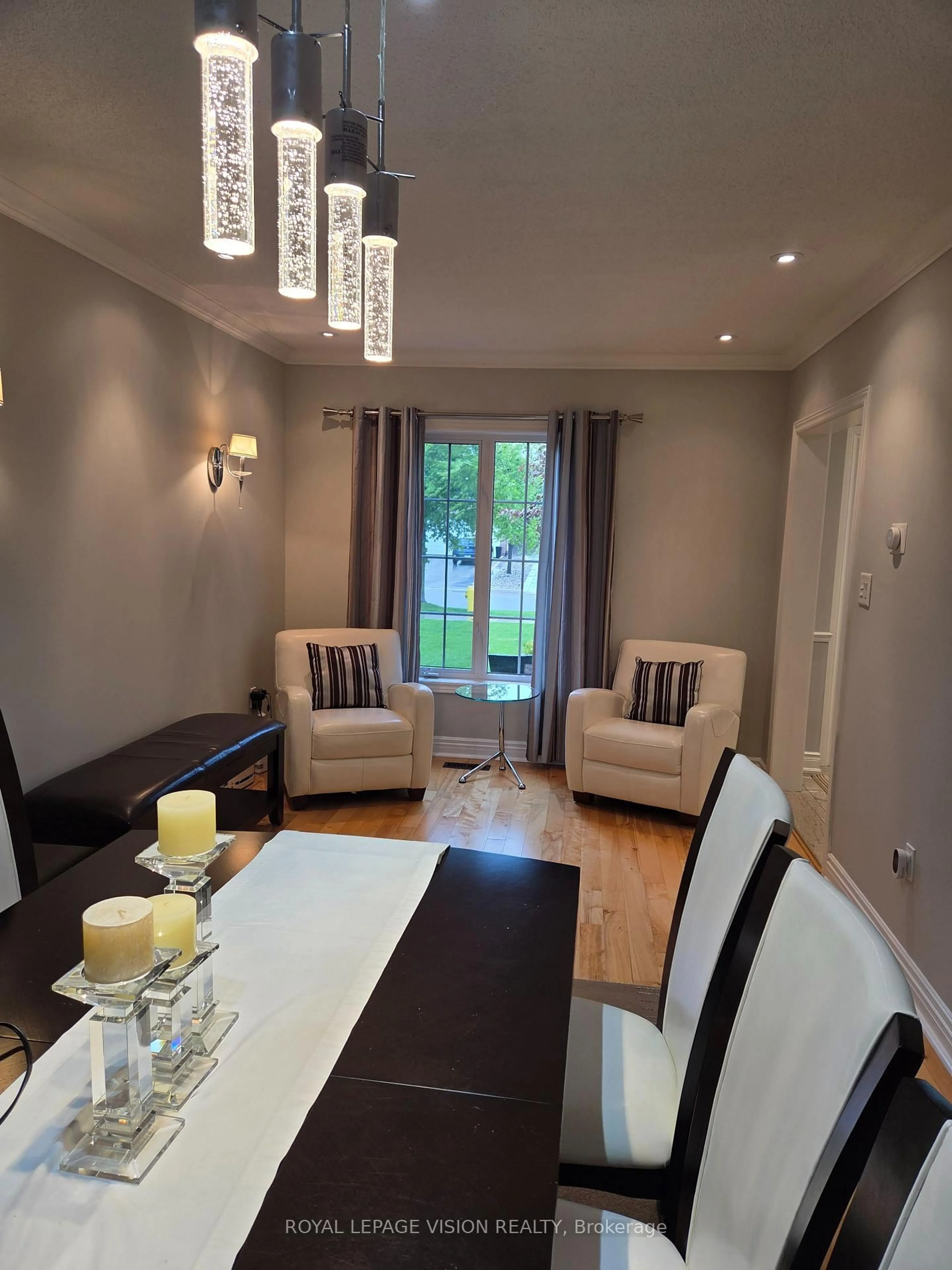 Dining room, wood/laminate floor for 91 Princeton Gate, Vaughan Ontario L6A 2S7