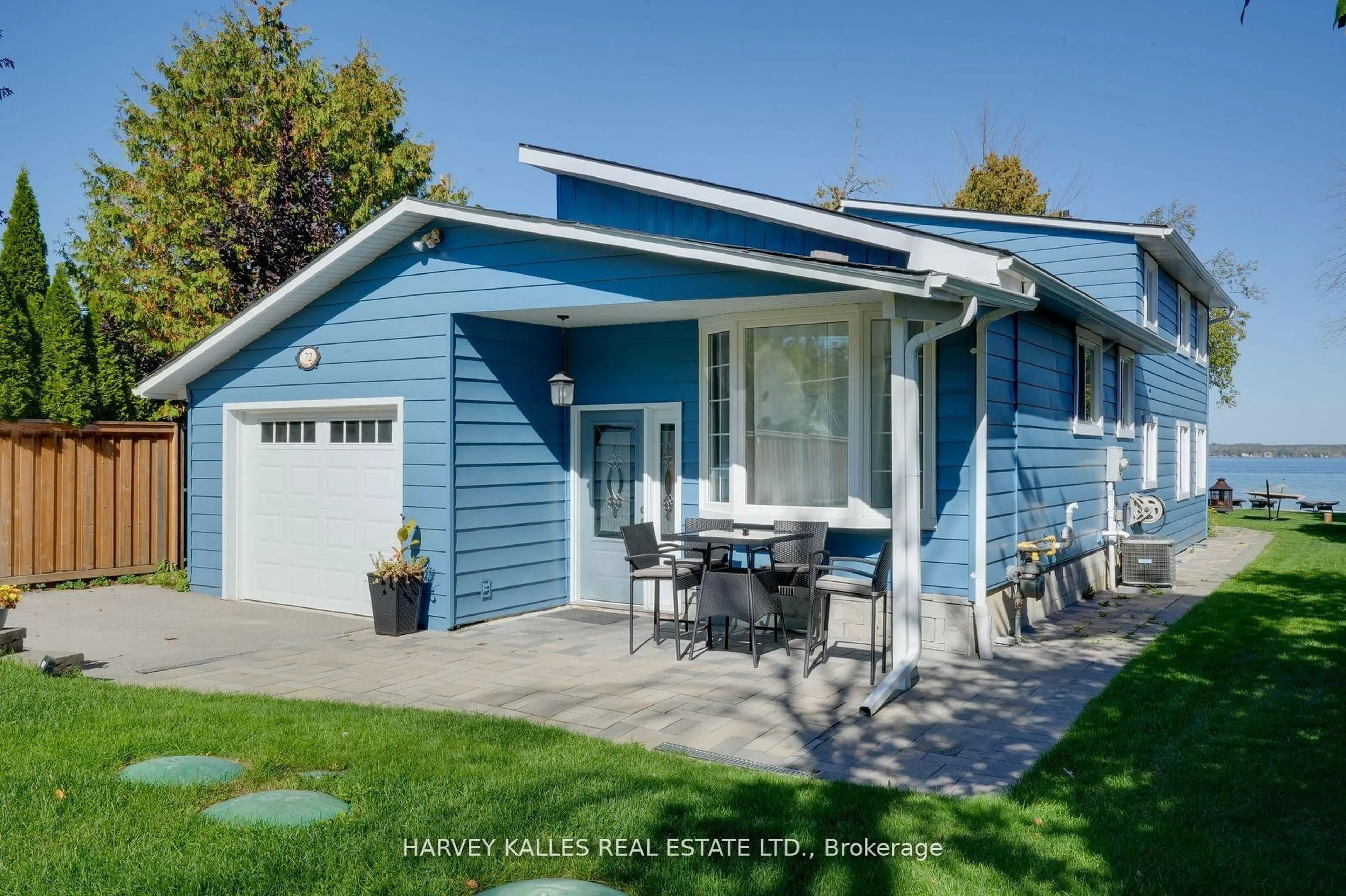 Home with vinyl exterior material, street for 72 Lakeside Dr, Innisfil Ontario L9S 2V3