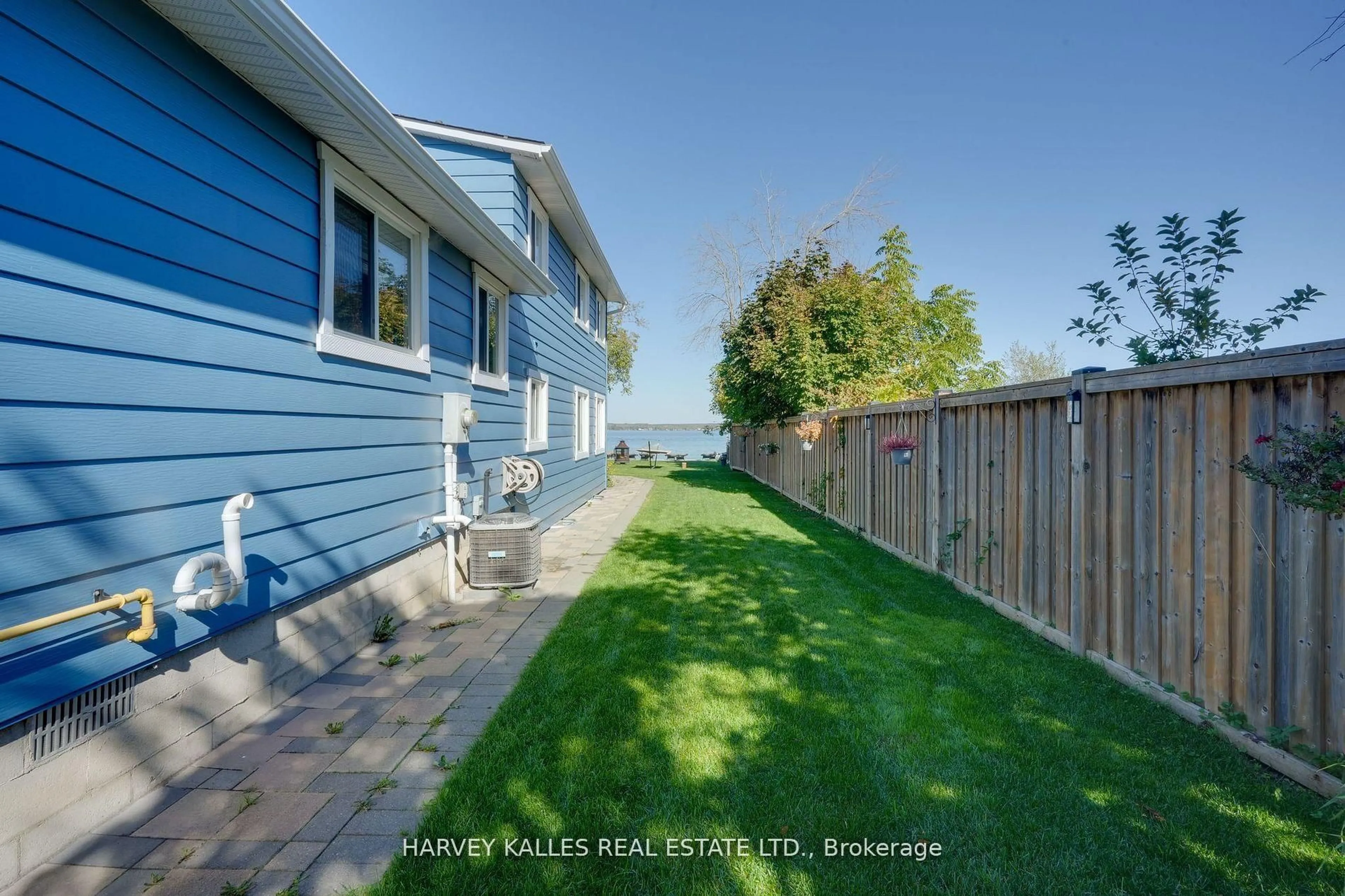 A pic from outside/outdoor area/front of a property/back of a property/a pic from drone, water/lake/river/ocean view for 72 Lakeside Dr, Innisfil Ontario L9S 2V3