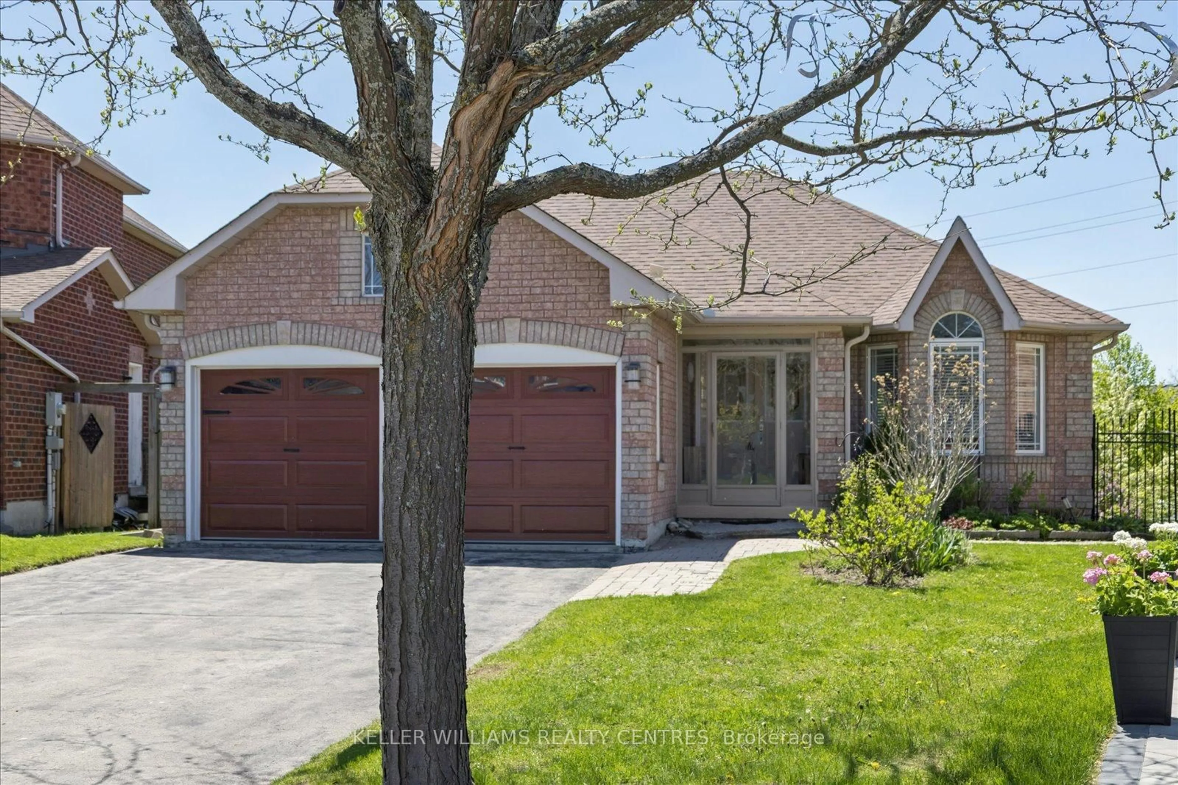 Home with brick exterior material, street for 76 Kerfoot Cres, Georgina Ontario L4P 4H2