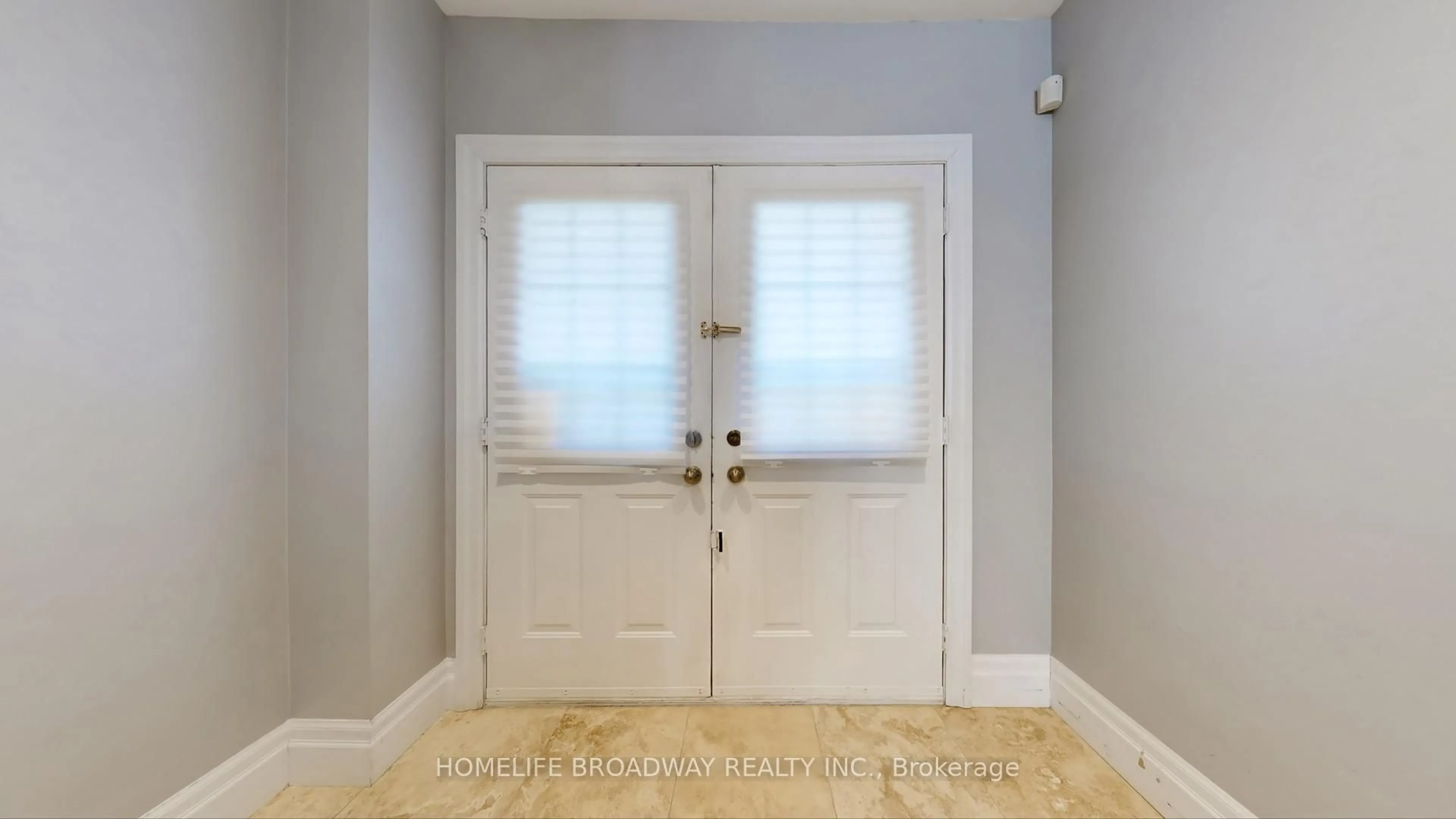 Indoor entryway for 96 Echo Ridge Cres, Vaughan Ontario L4H 2K1