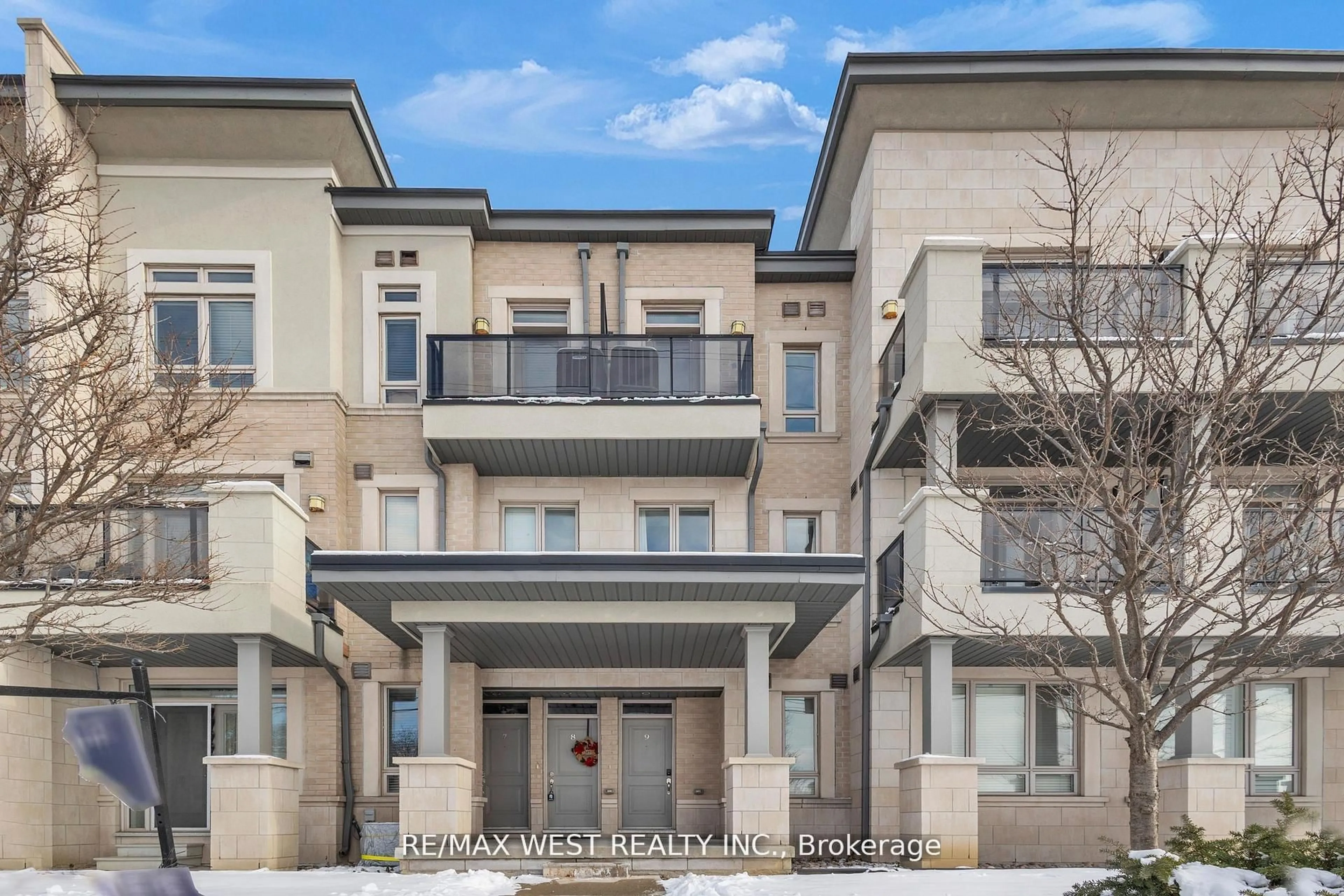 Unknown for 9601 Jane St #9, Vaughan Ontario L6A 4G5