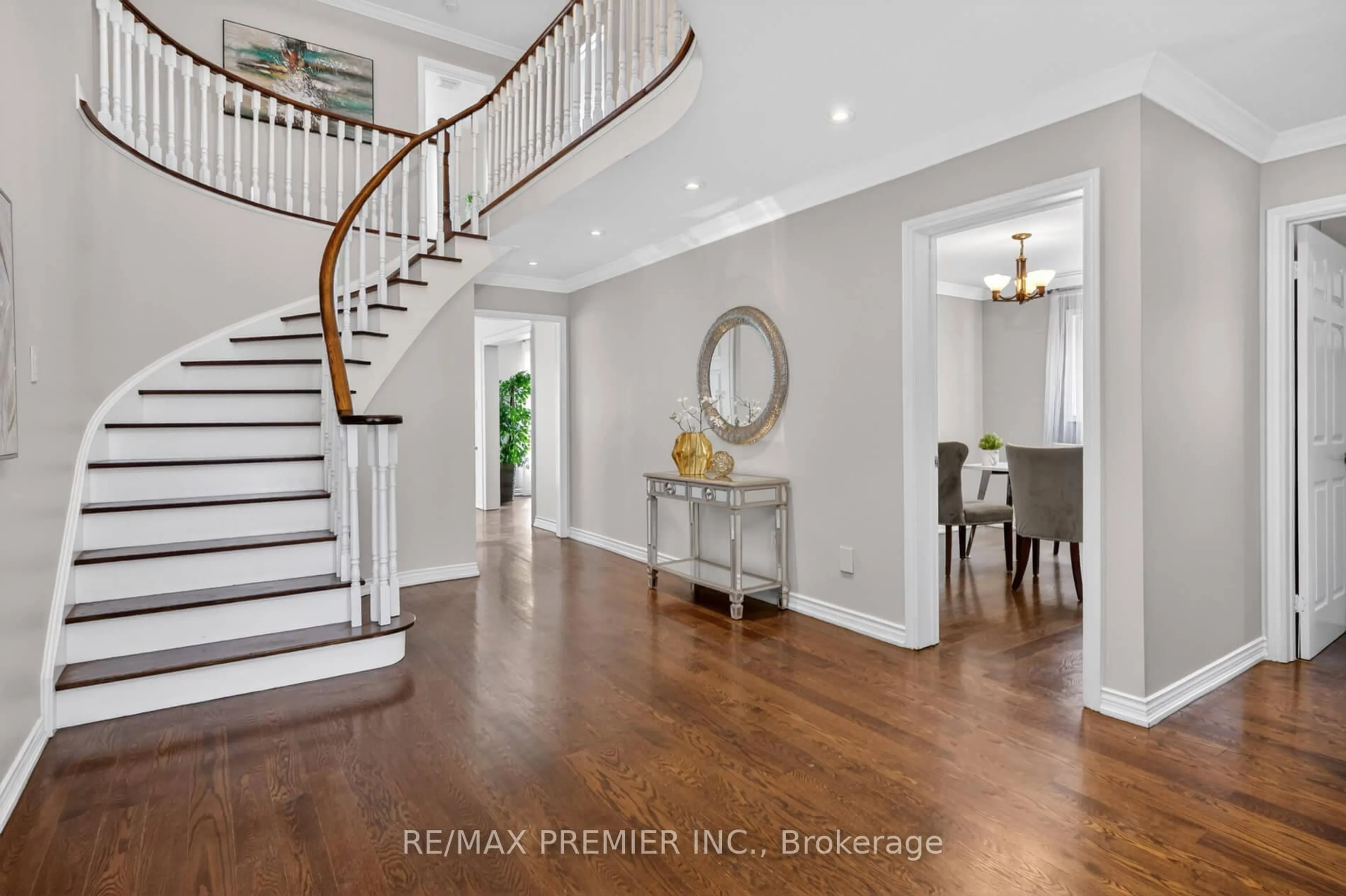 Indoor entryway for 248 Forest Dr, Vaughan Ontario L4L 3T5