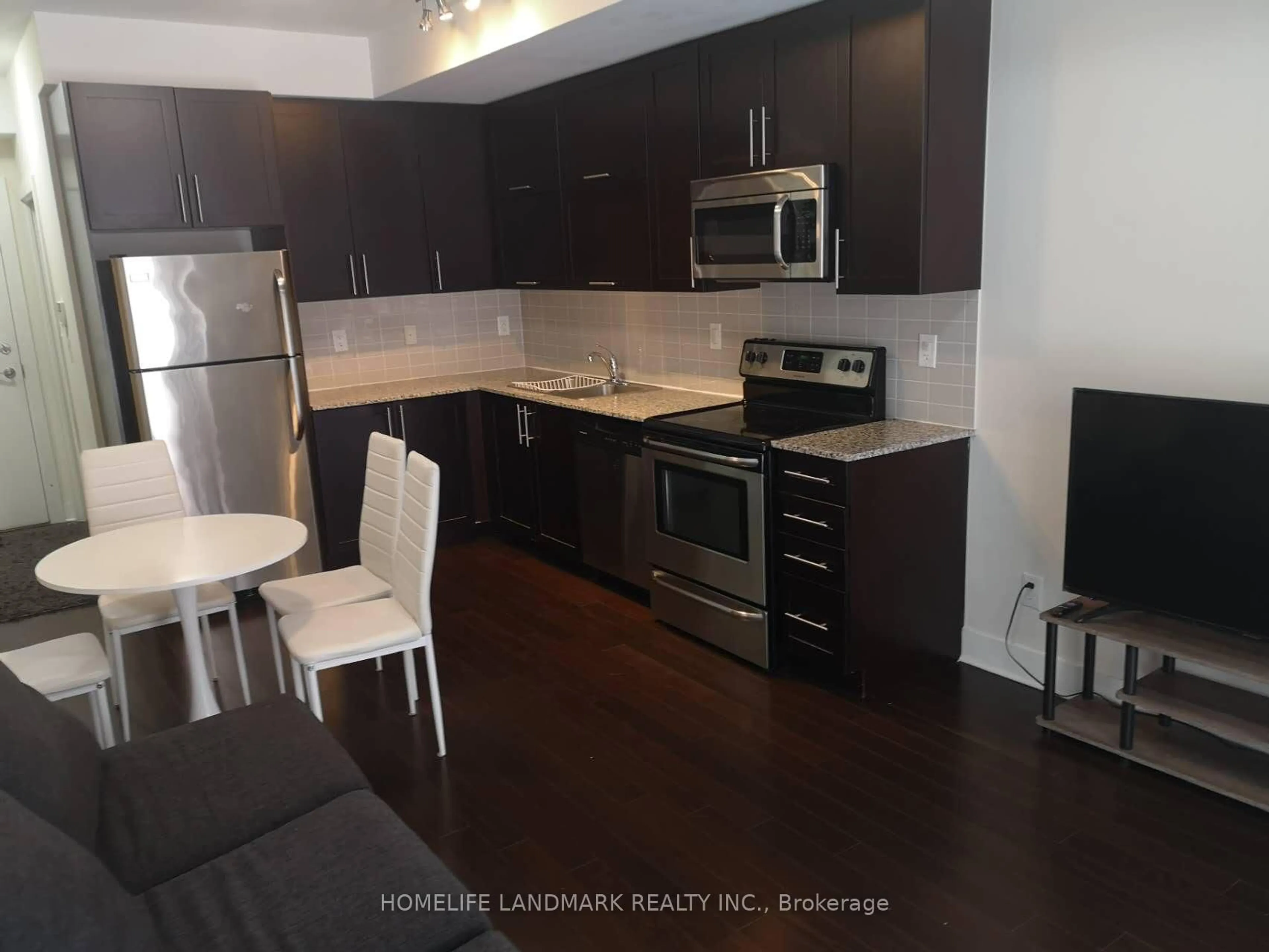 Standard kitchen, wood/laminate floor for 28 Prince Regent St #127, Markham Ontario L6C 0V5