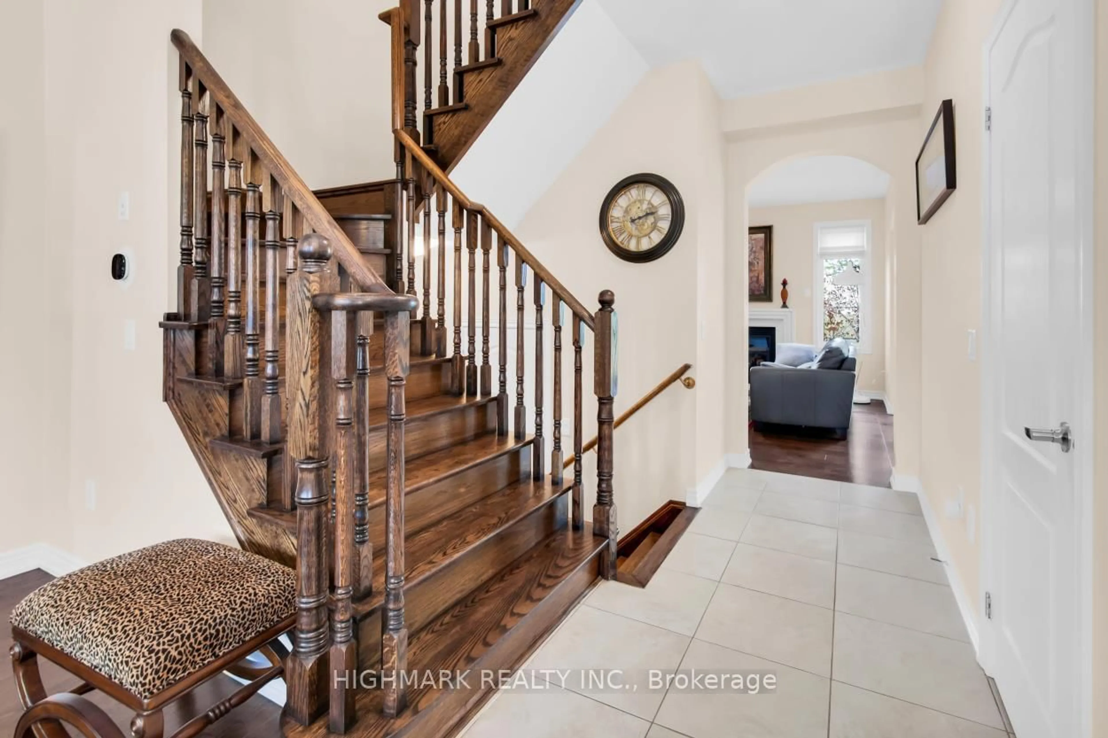 Stairs for 181 Emma Broadbent Crt, Newmarket Ontario L3X 3K9
