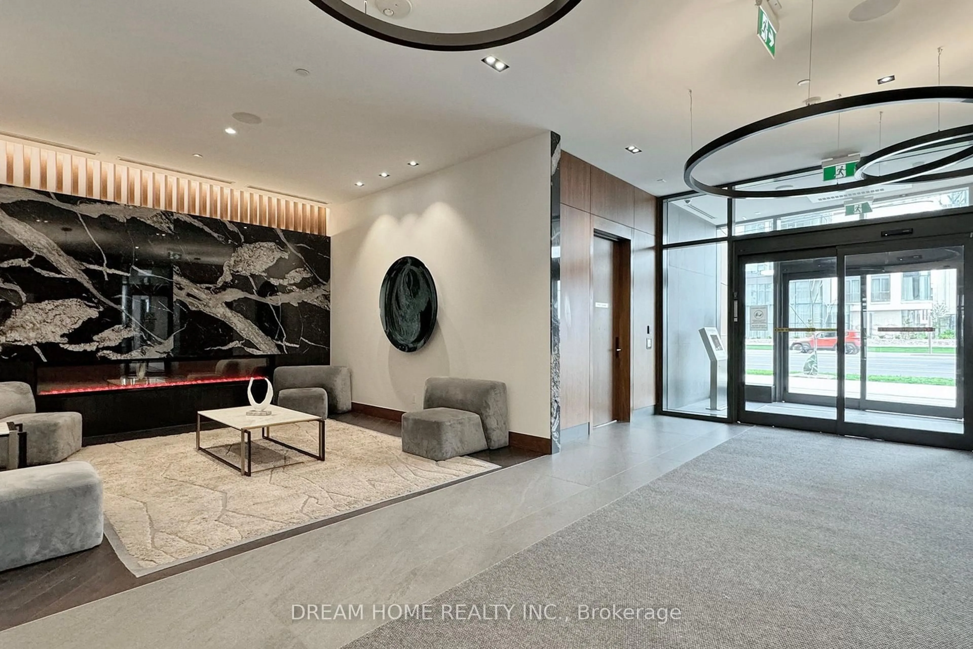 Indoor foyer for 7895 Jane St #1716, Vaughan Ontario L4K 2M7