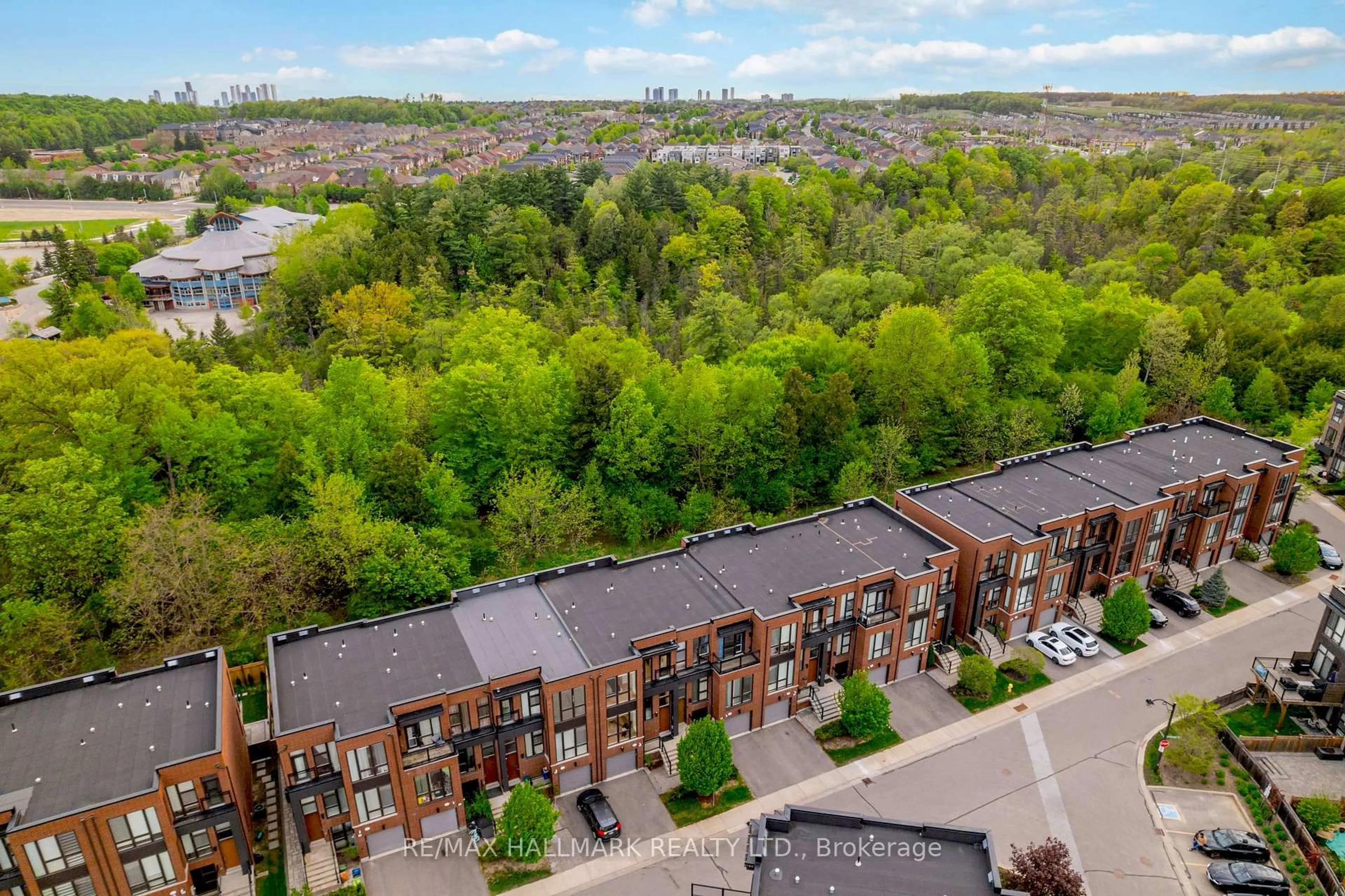 A pic from outside/outdoor area/front of a property/back of a property/a pic from drone, unknown for 46 Crestridge Dr, Vaughan Ontario L4J 0K1