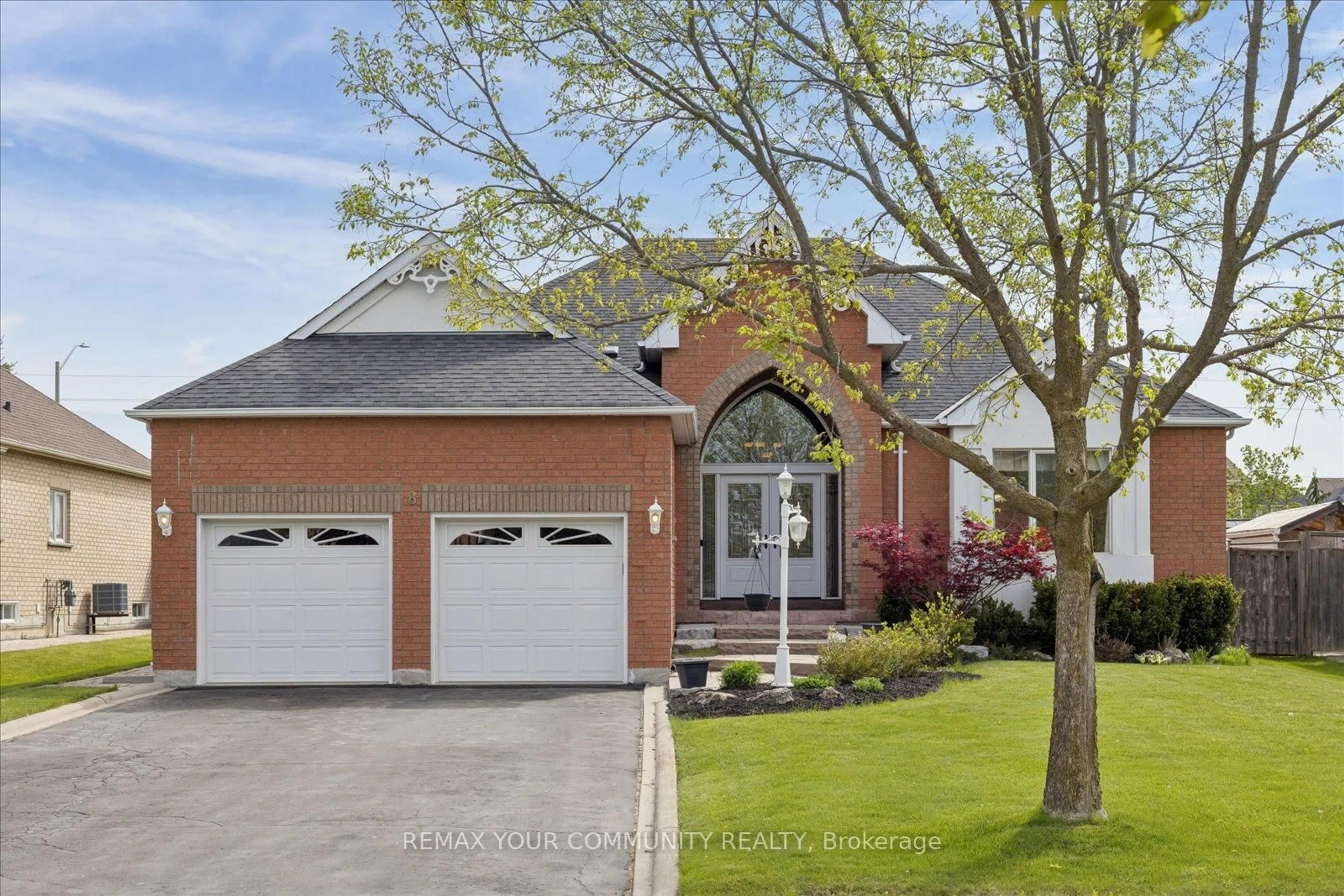 Home with brick exterior material, street for 8 Jacob Way, Whitchurch-Stouffville Ontario L4A 1L1