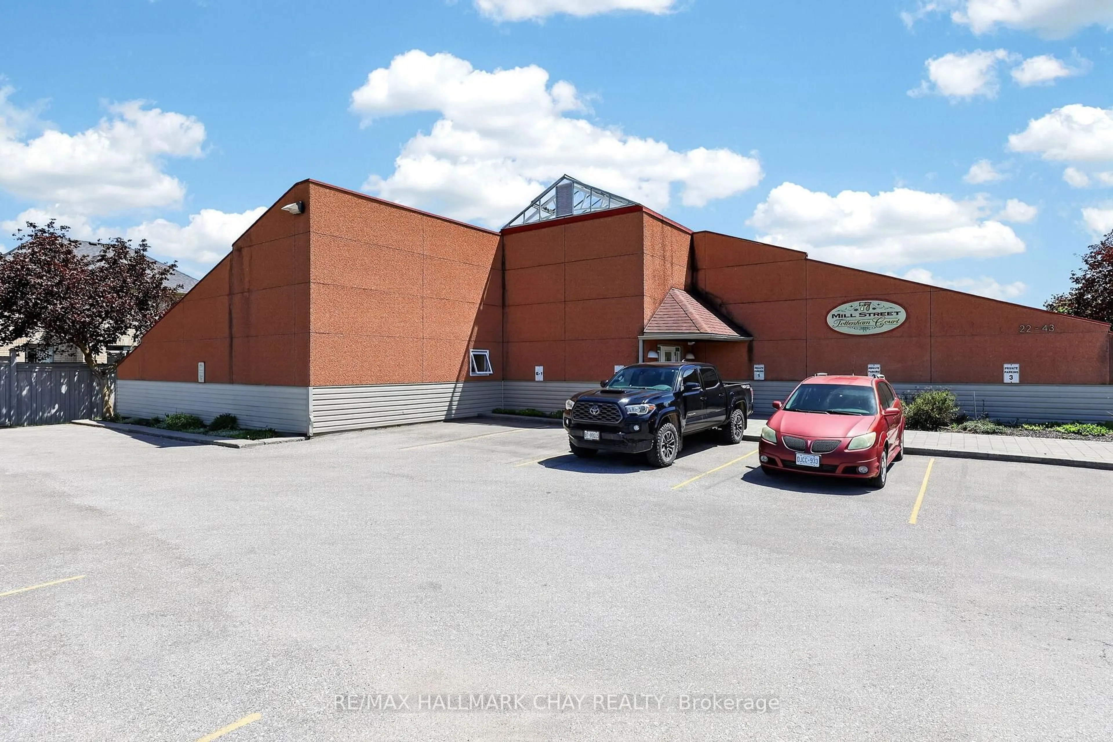 Unknown for 77 Mill St #34, New Tecumseth Ontario L0G 1W0