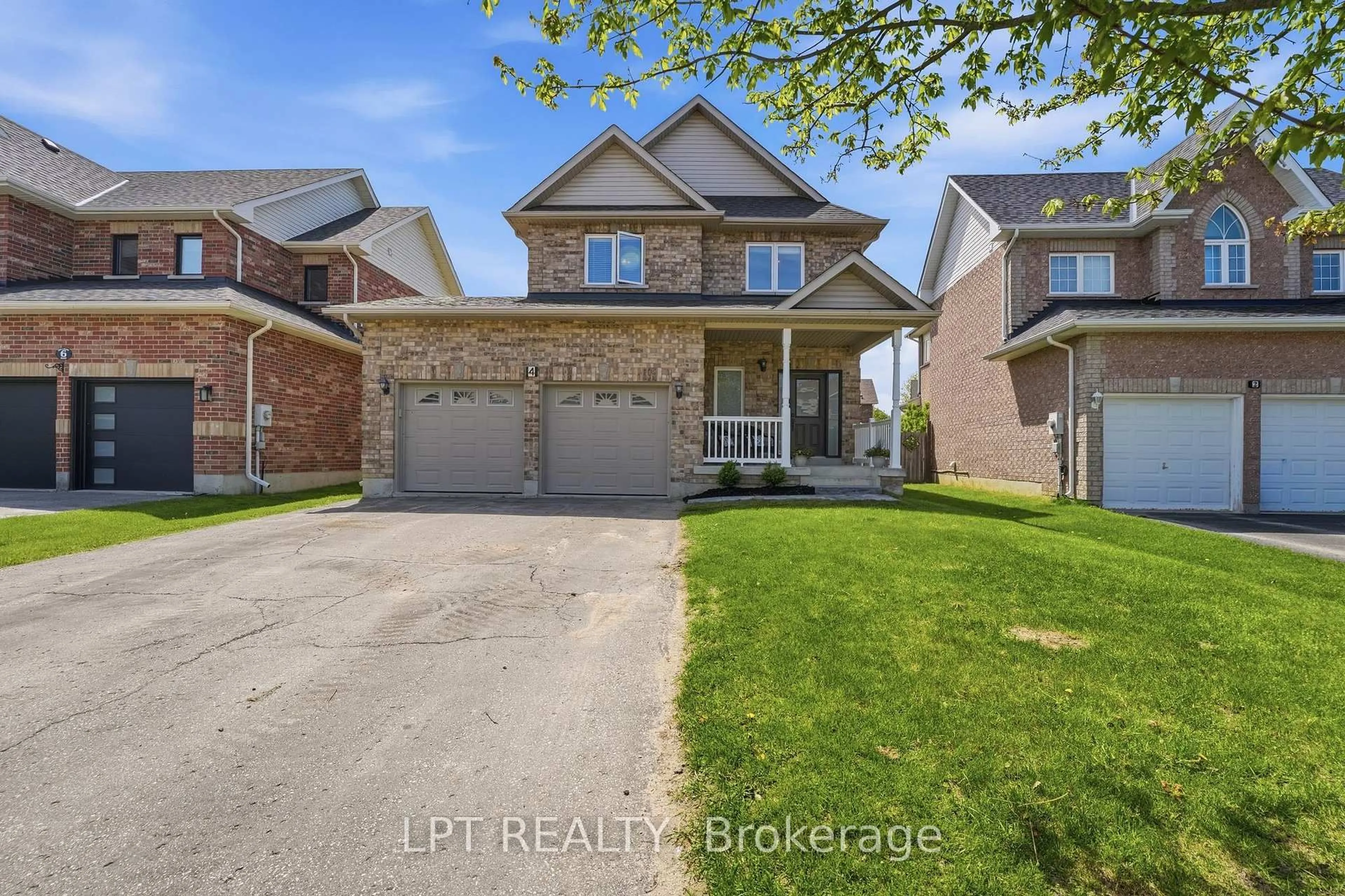 Home with brick exterior material, street for 4 Millbury Rd, Uxbridge Ontario L9P 1Z9
