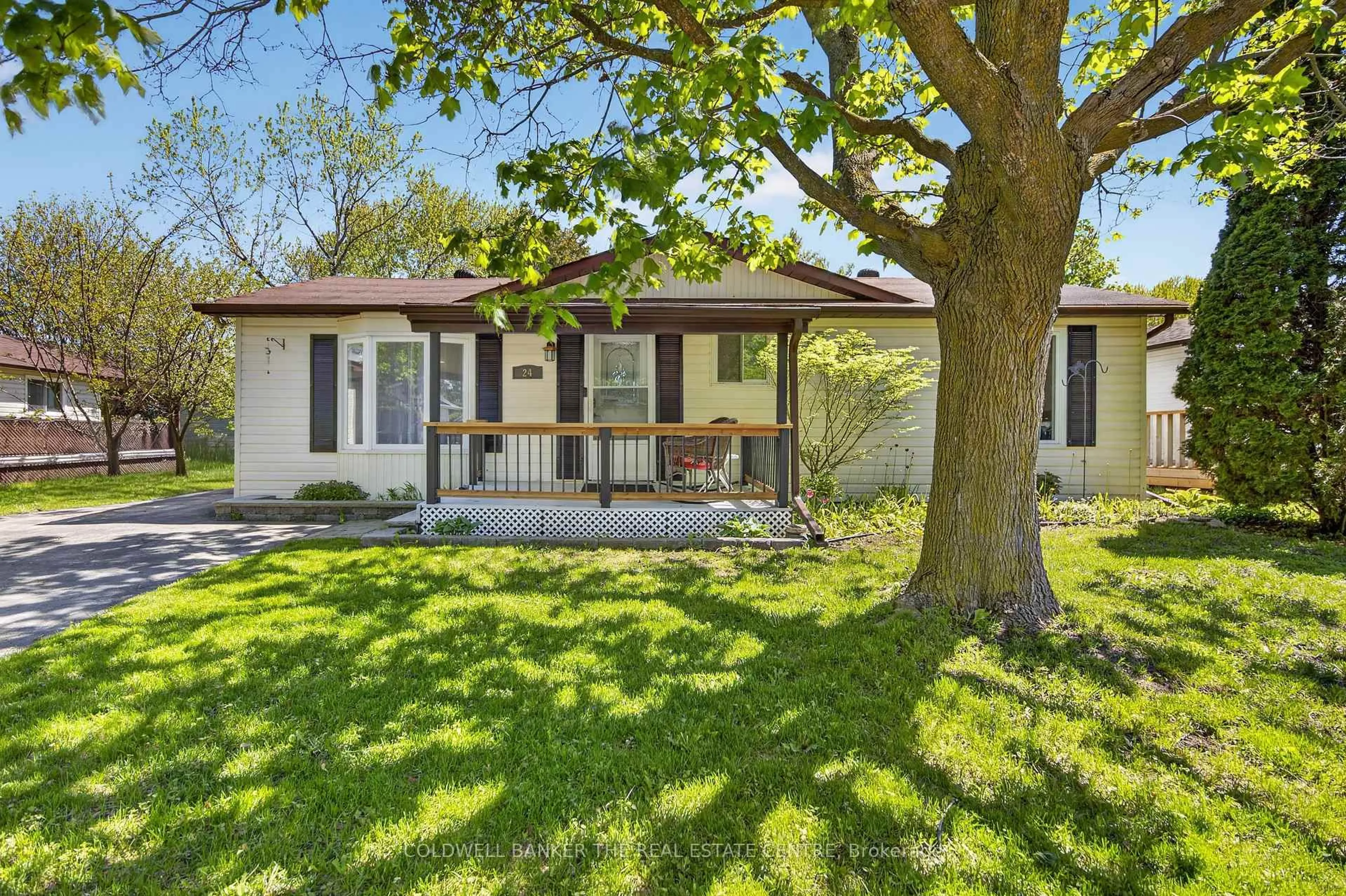 Unknown for 24 Briar Wood Pl, Innisfil Ontario L0L 1L0